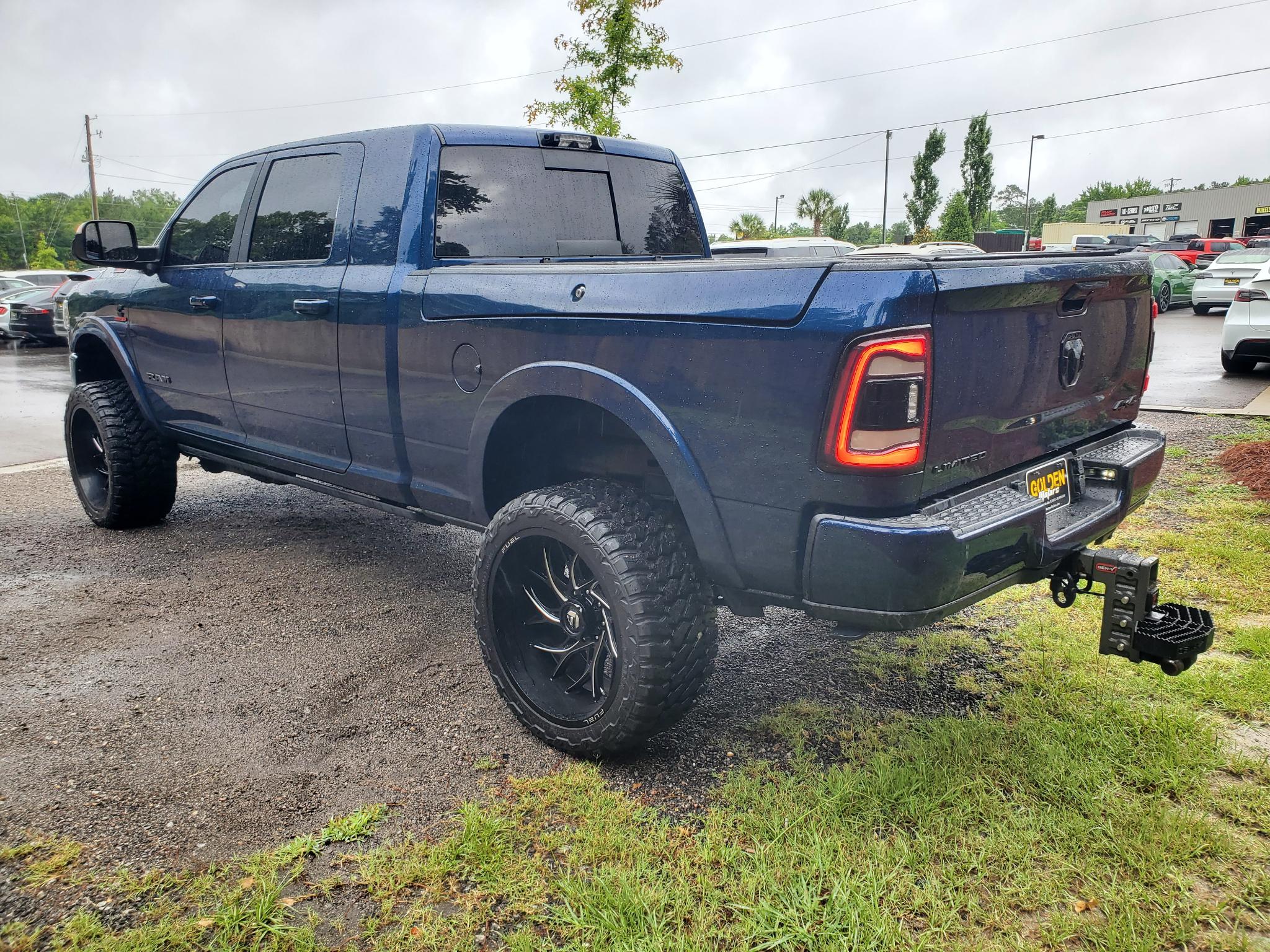 RAM 2500 Limited 4x4 Mega Cab 6'4" Box 2022