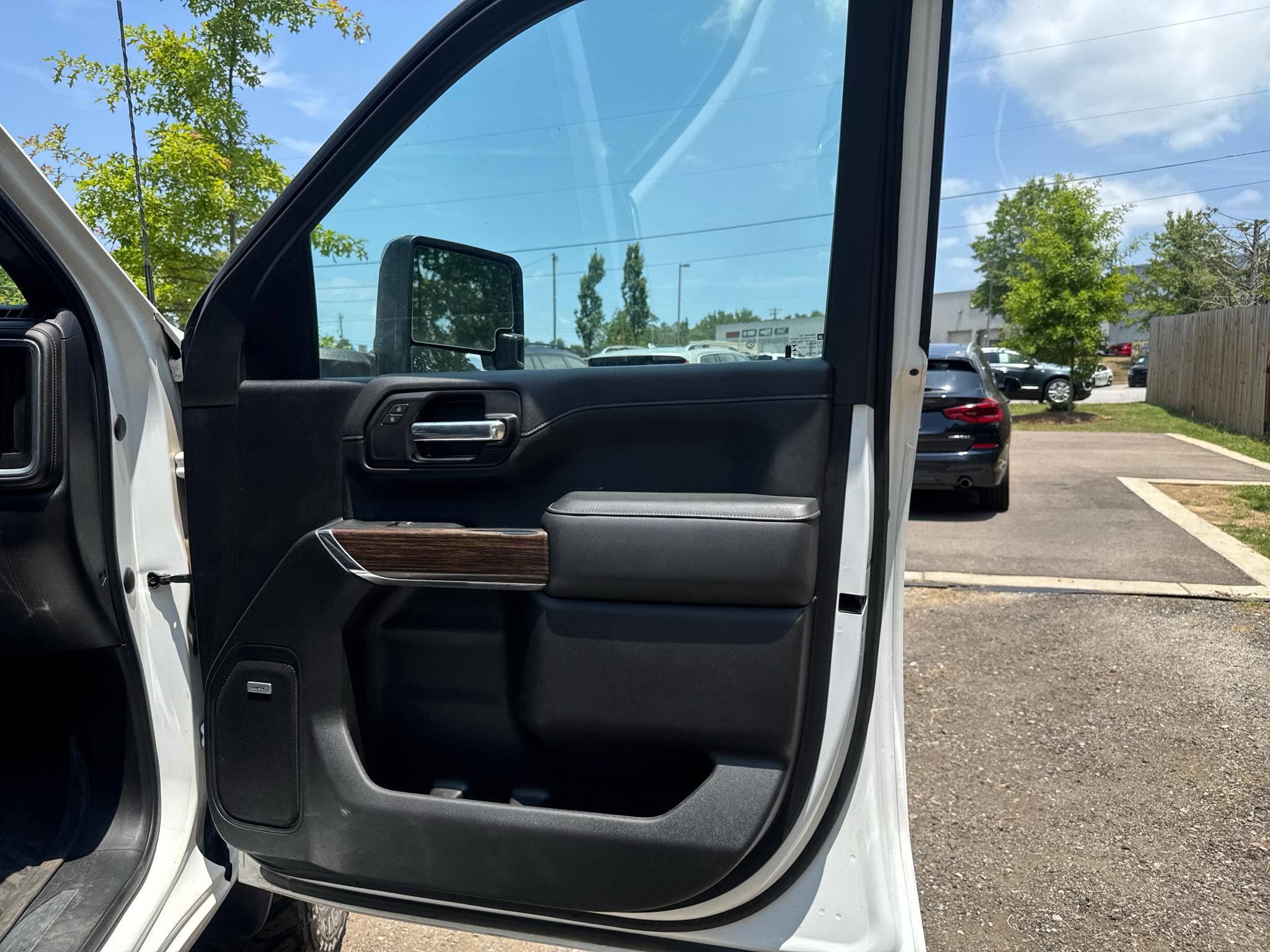 Chevrolet Silverado 2500HD 4WD Crew Cab 159" High Country 2022