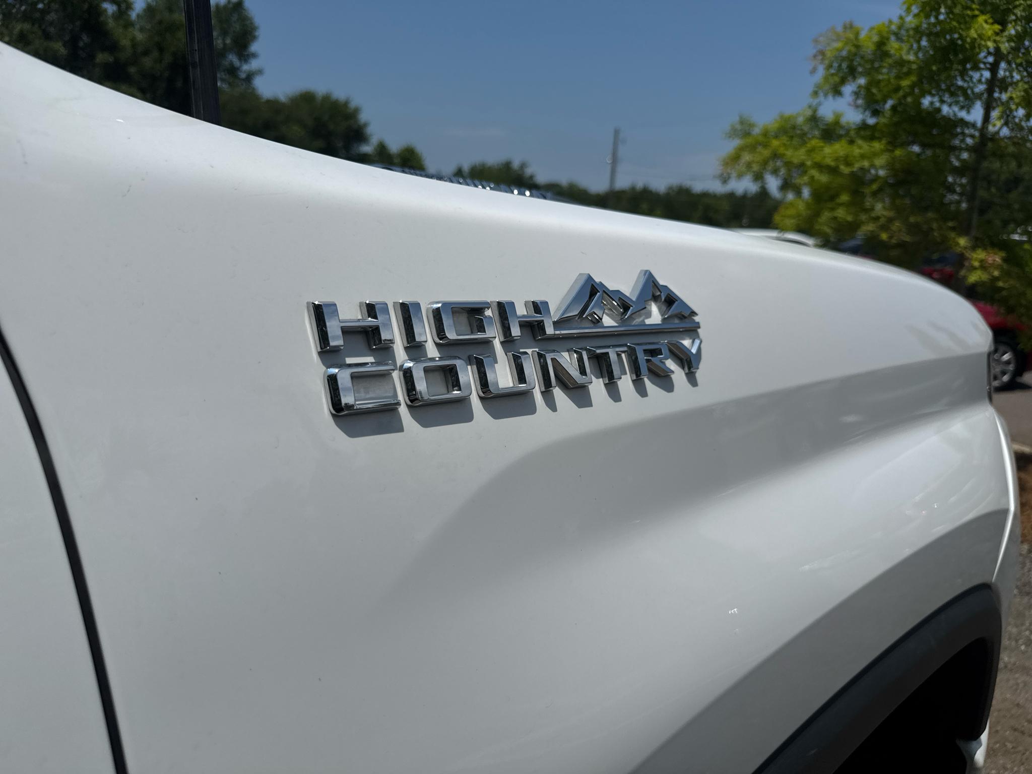 Chevrolet Silverado 2500HD 4WD Crew Cab 159" High Country 2022