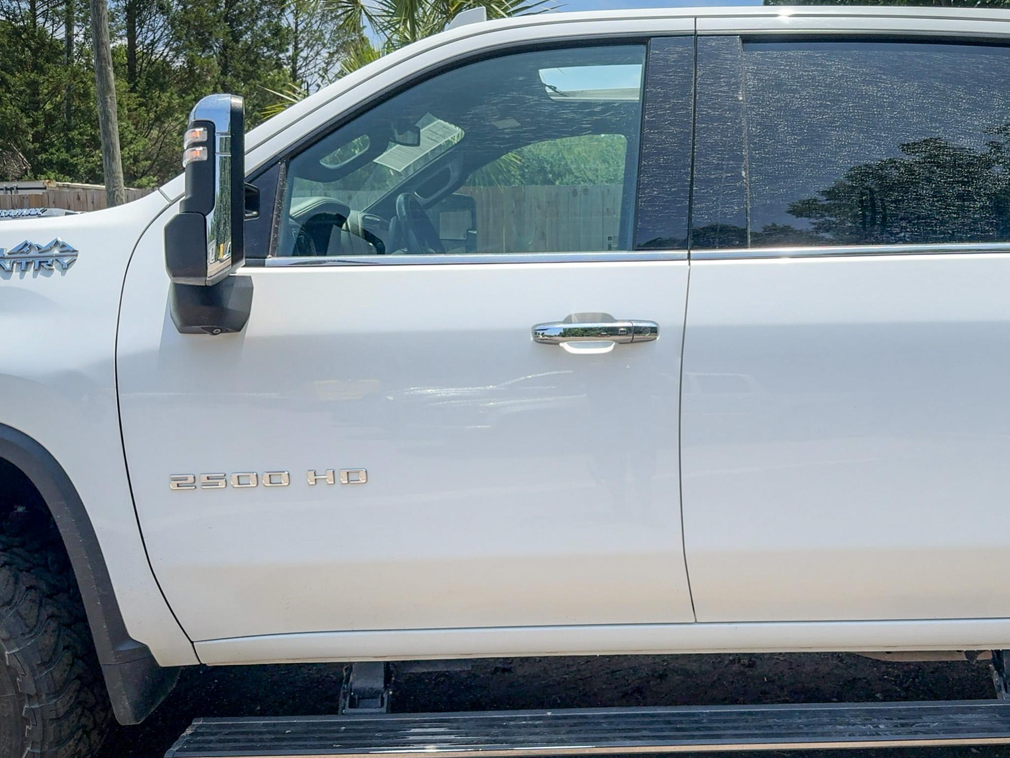 Chevrolet Silverado 2500HD 4WD Crew Cab 159" High Country 2022