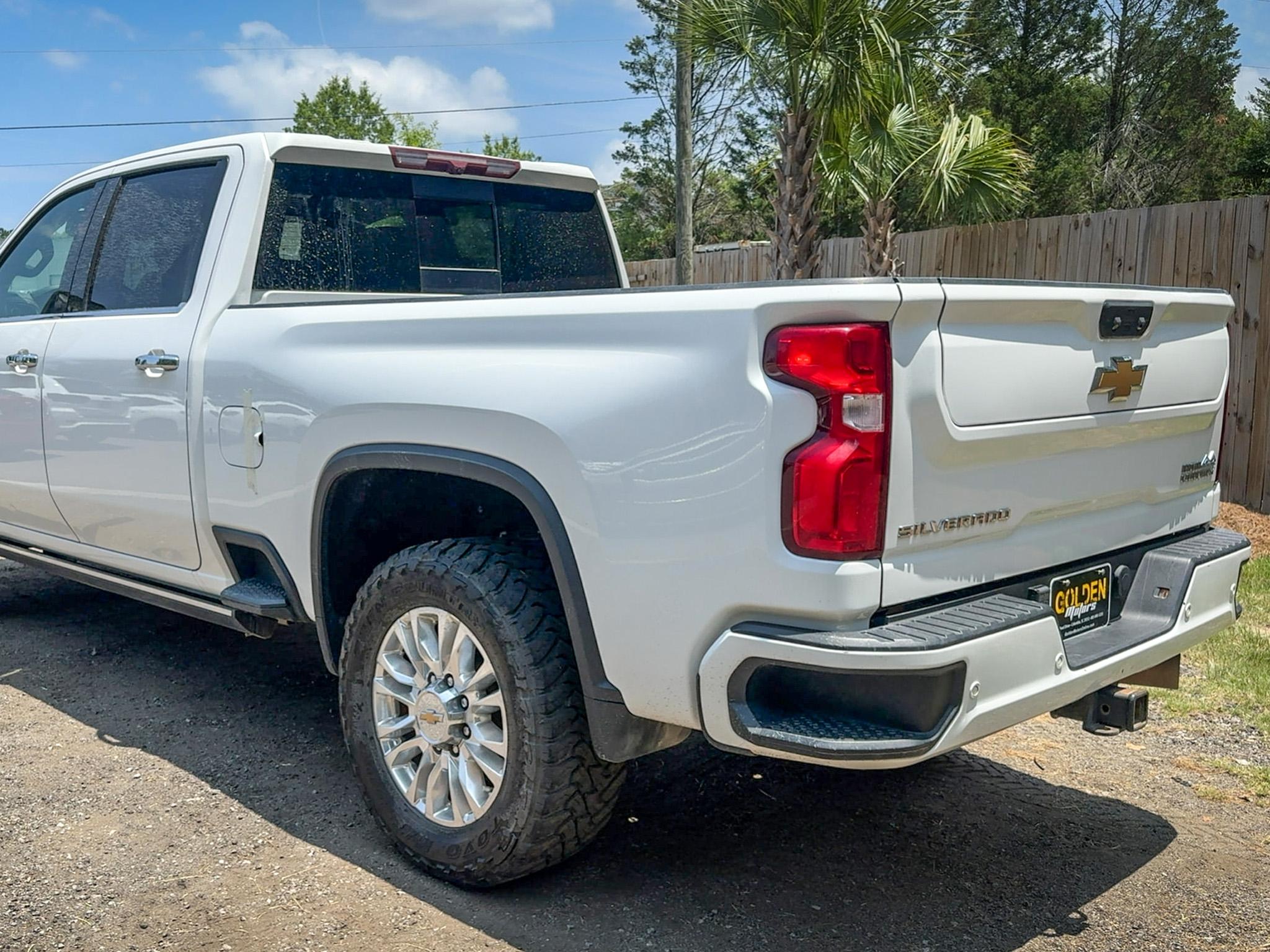 Chevrolet Silverado 2500HD 4WD Crew Cab 159" High Country 2022
