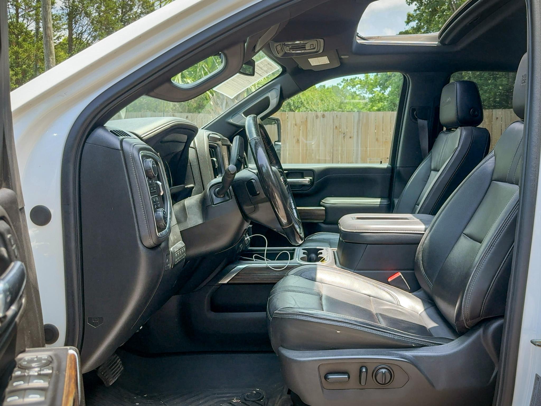 Chevrolet Silverado 2500HD 4WD Crew Cab 159" High Country 2022