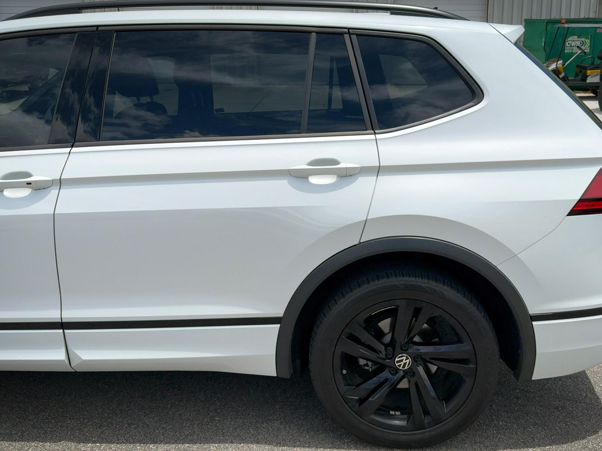 Volkswagen Tiguan 2.0T SE R-Line Black FWD 2023