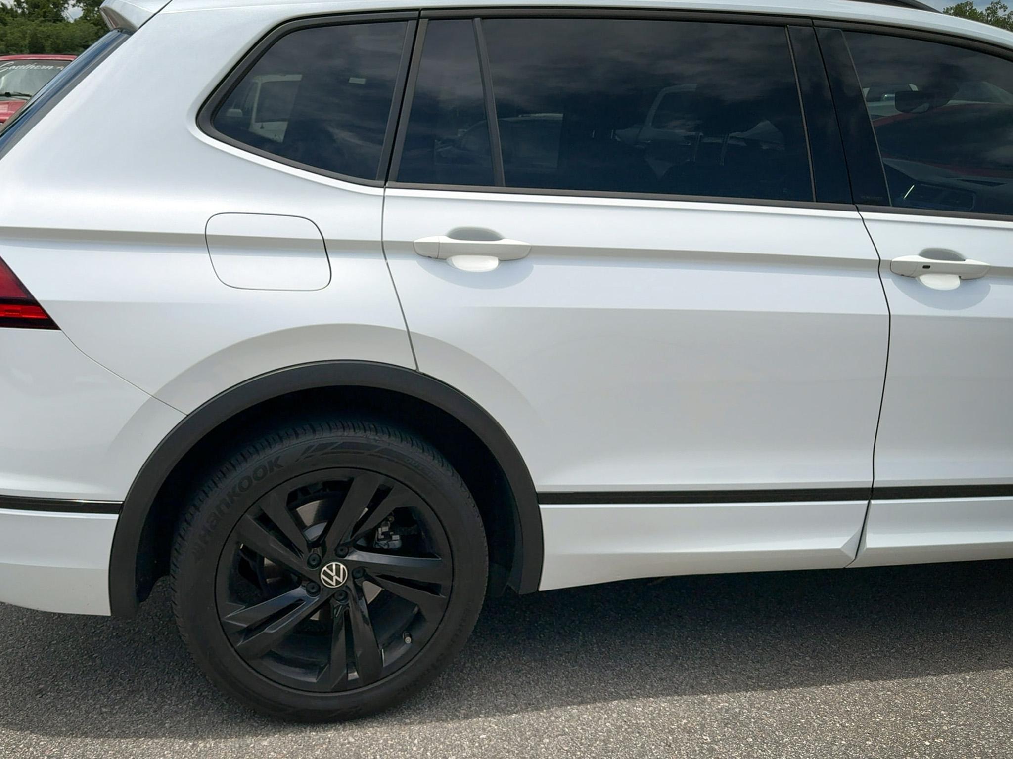 Volkswagen Tiguan 2.0T SE R-Line Black FWD 2023