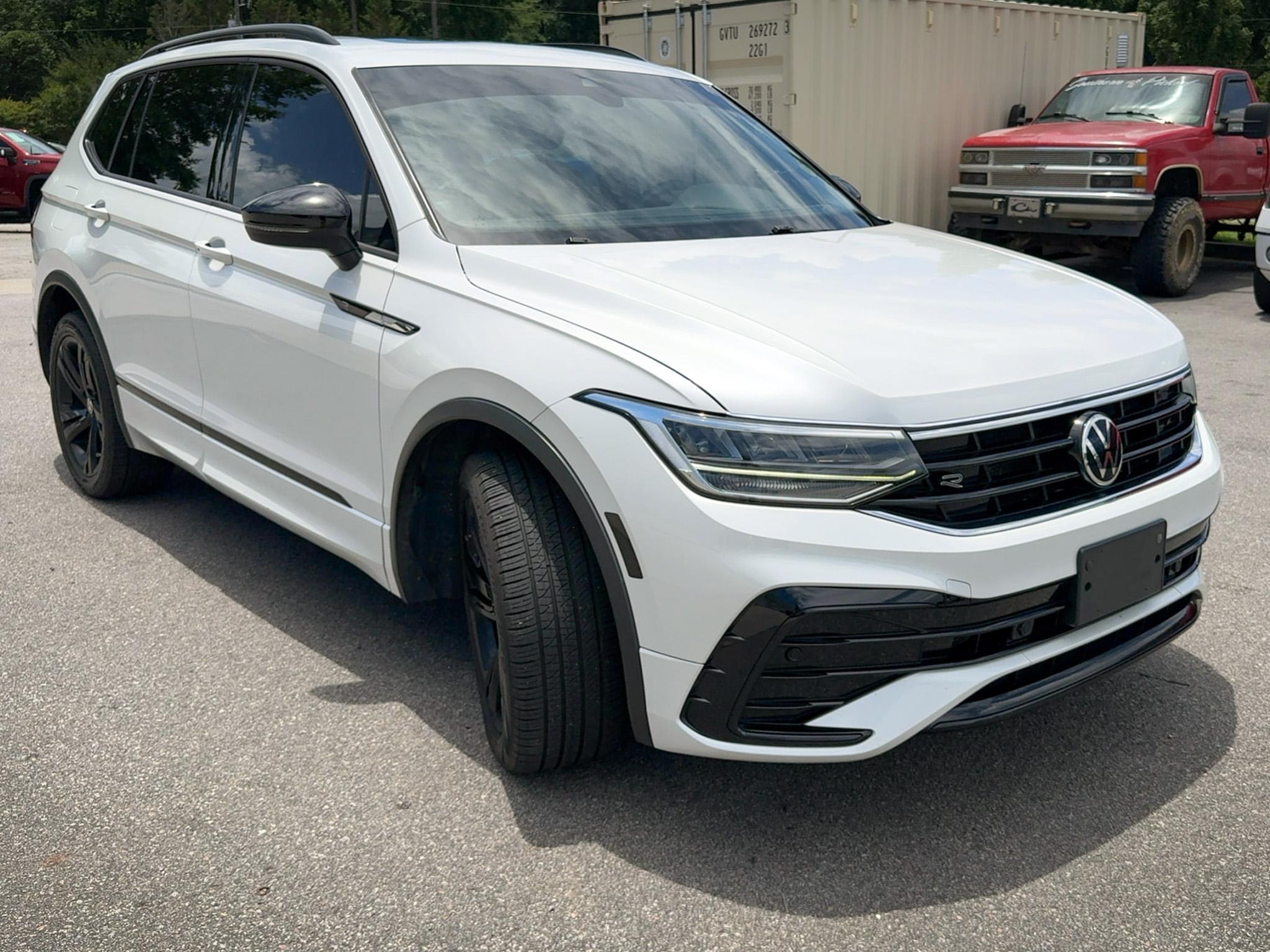 Volkswagen Tiguan 2.0T SE R-Line Black FWD 2023
