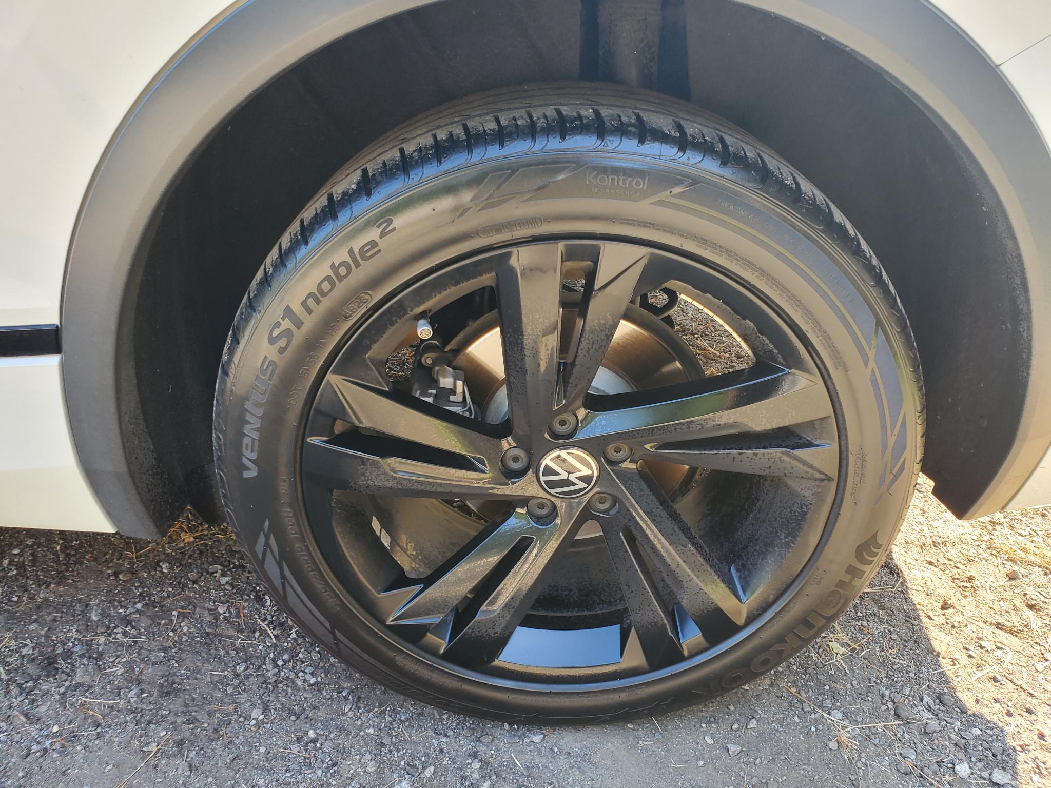 Volkswagen Tiguan 2.0T SE R-Line Black FWD 2023