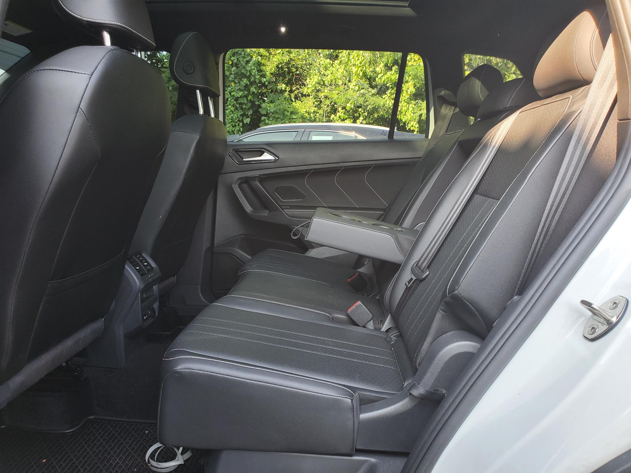 Volkswagen Tiguan 2.0T SE R-Line Black FWD 2023