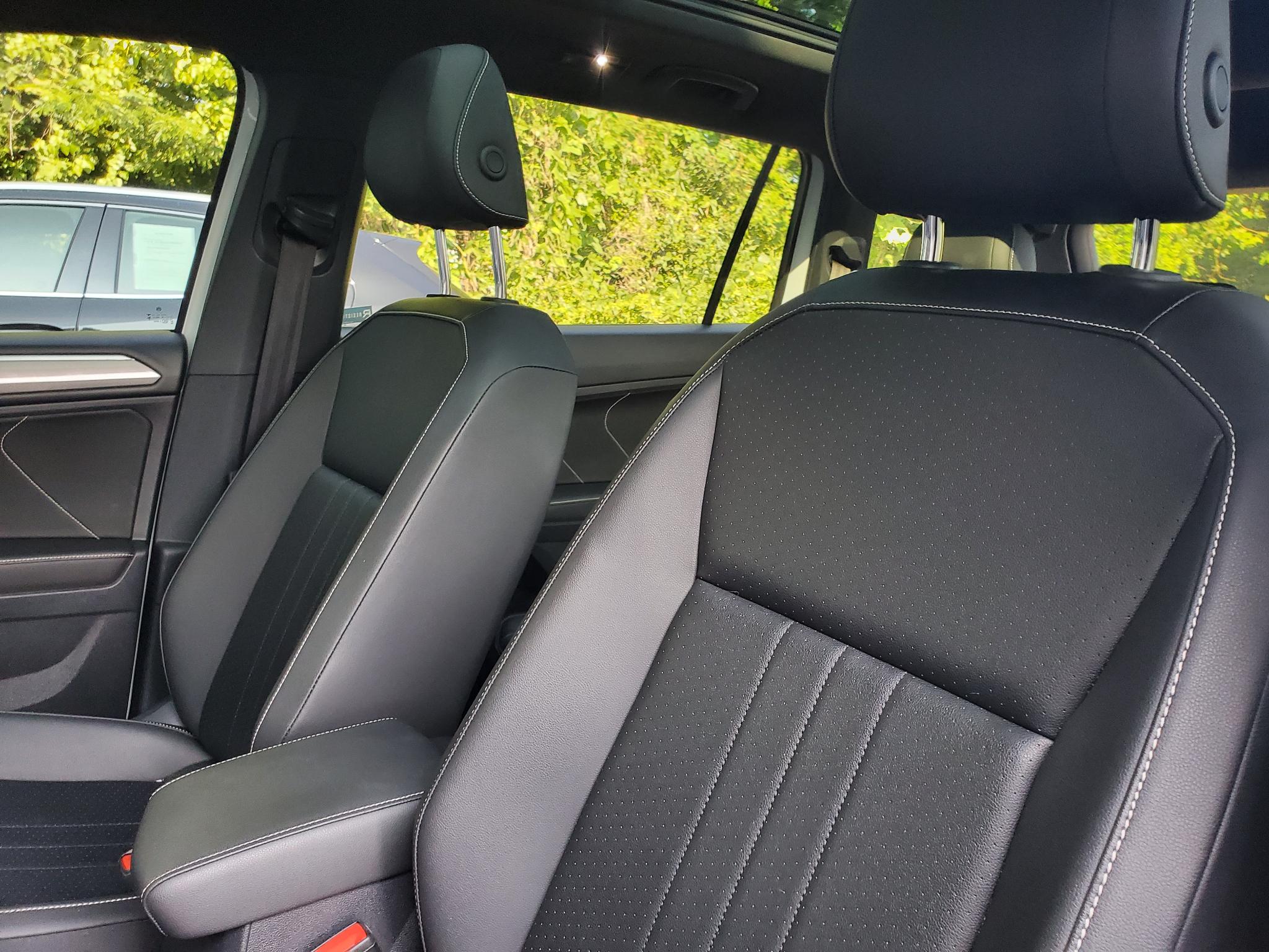 Volkswagen Tiguan 2.0T SE R-Line Black FWD 2023