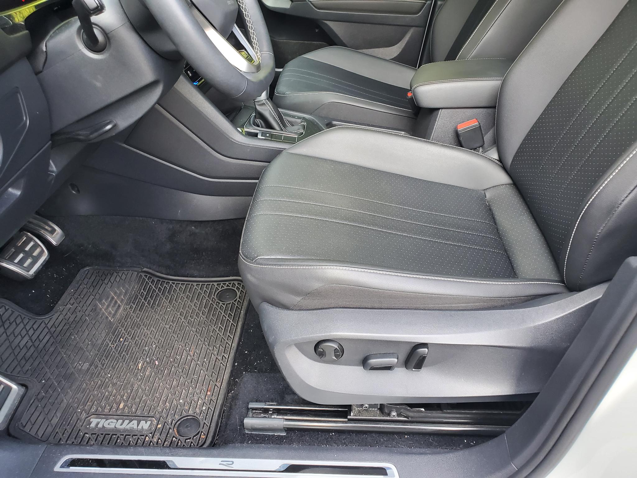 Volkswagen Tiguan 2.0T SE R-Line Black FWD 2023
