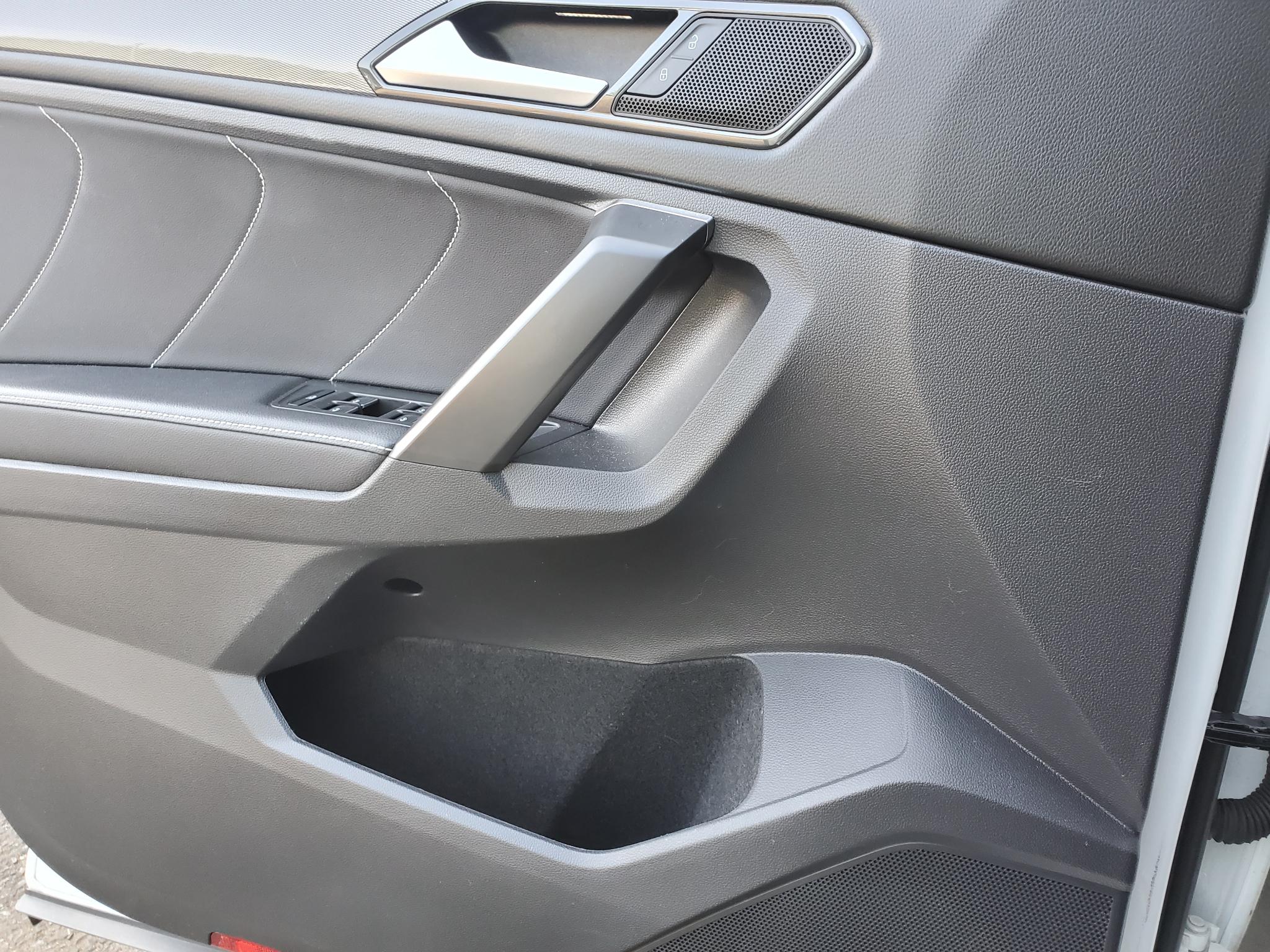 Volkswagen Tiguan 2.0T SE R-Line Black FWD 2023