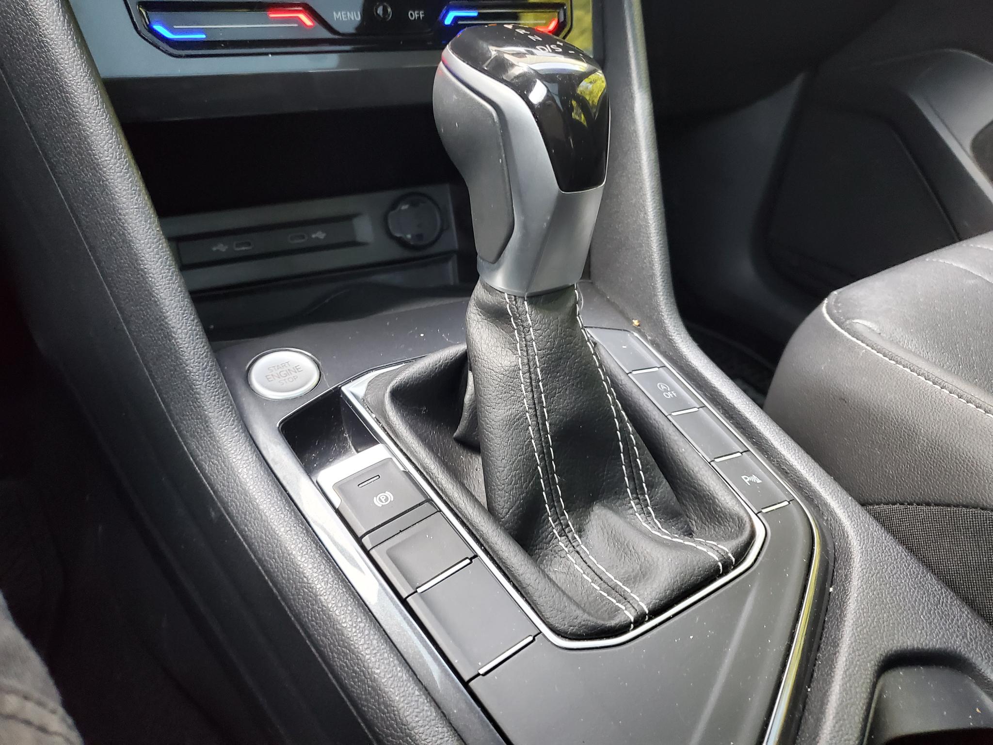 Volkswagen Tiguan 2.0T SE R-Line Black FWD 2023