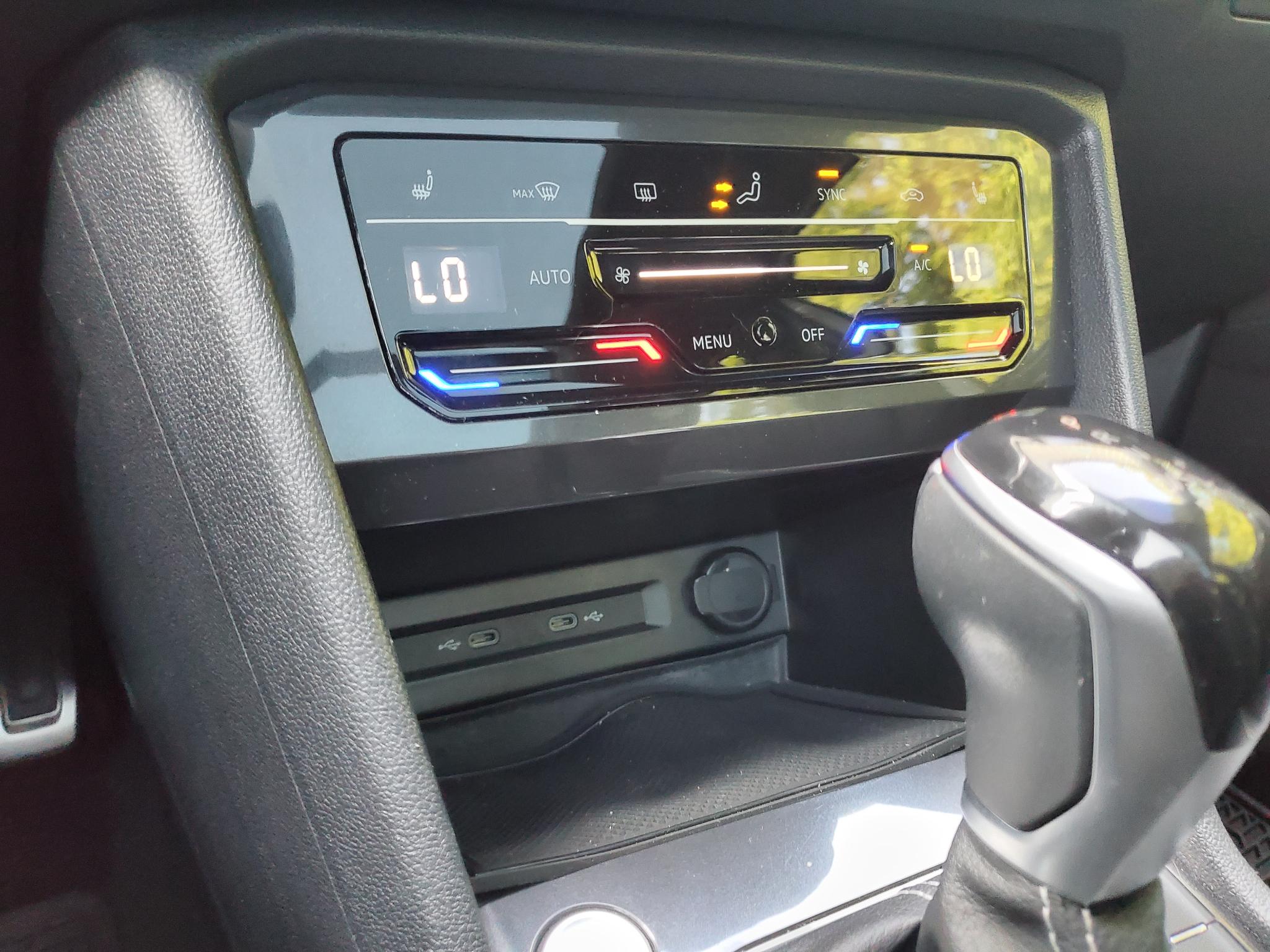 Volkswagen Tiguan 2.0T SE R-Line Black FWD 2023