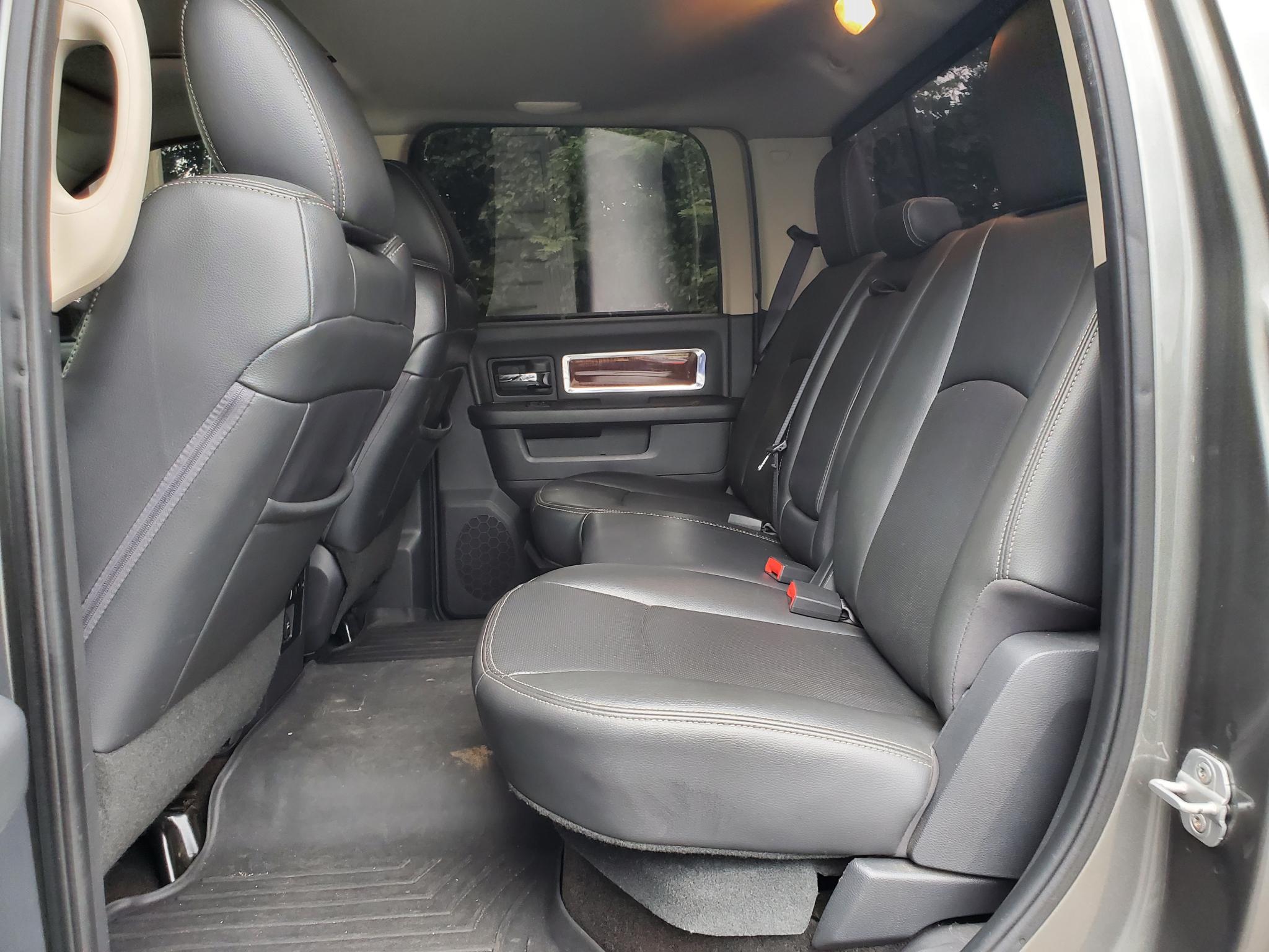 RAM 2500 4WD Crew Cab 149" Laramie 2012