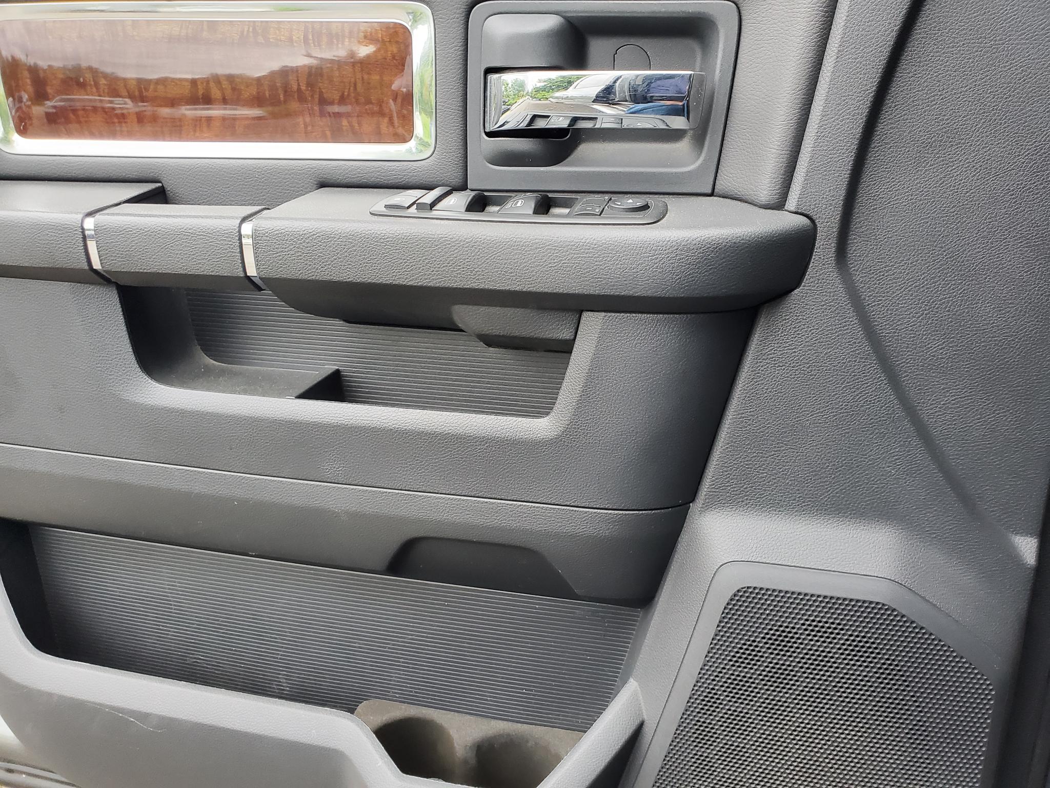 RAM 2500 4WD Crew Cab 149" Laramie 2012