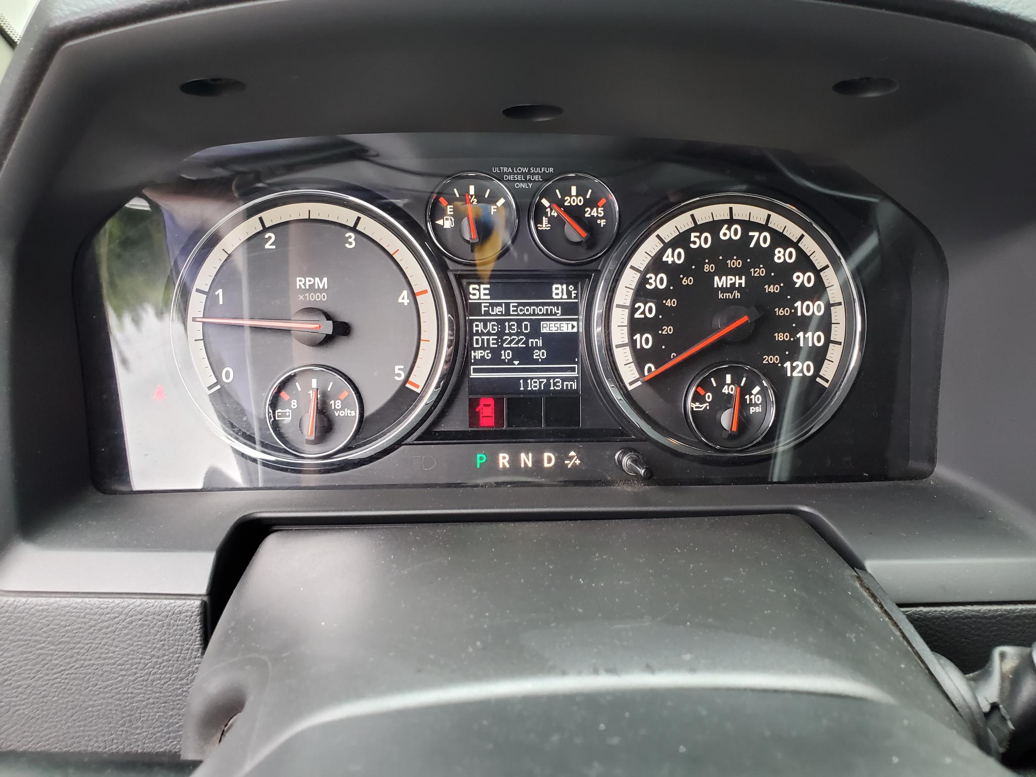RAM 2500 4WD Crew Cab 149" Laramie 2012