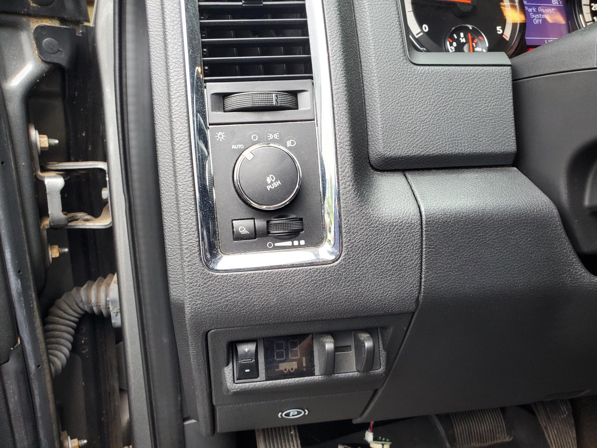 RAM 2500 4WD Crew Cab 149" Laramie 2012