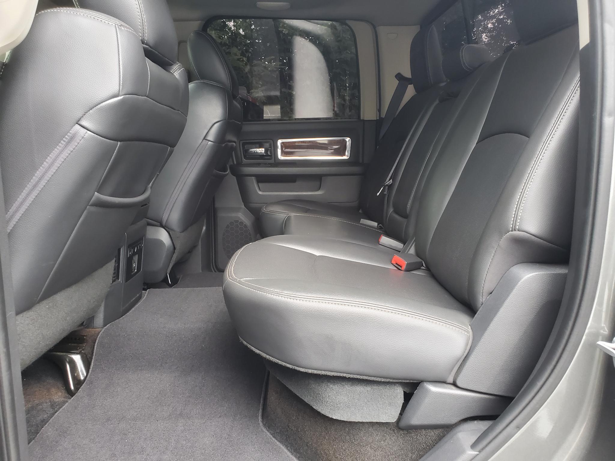 RAM 2500 4WD Crew Cab 149" Laramie 2012