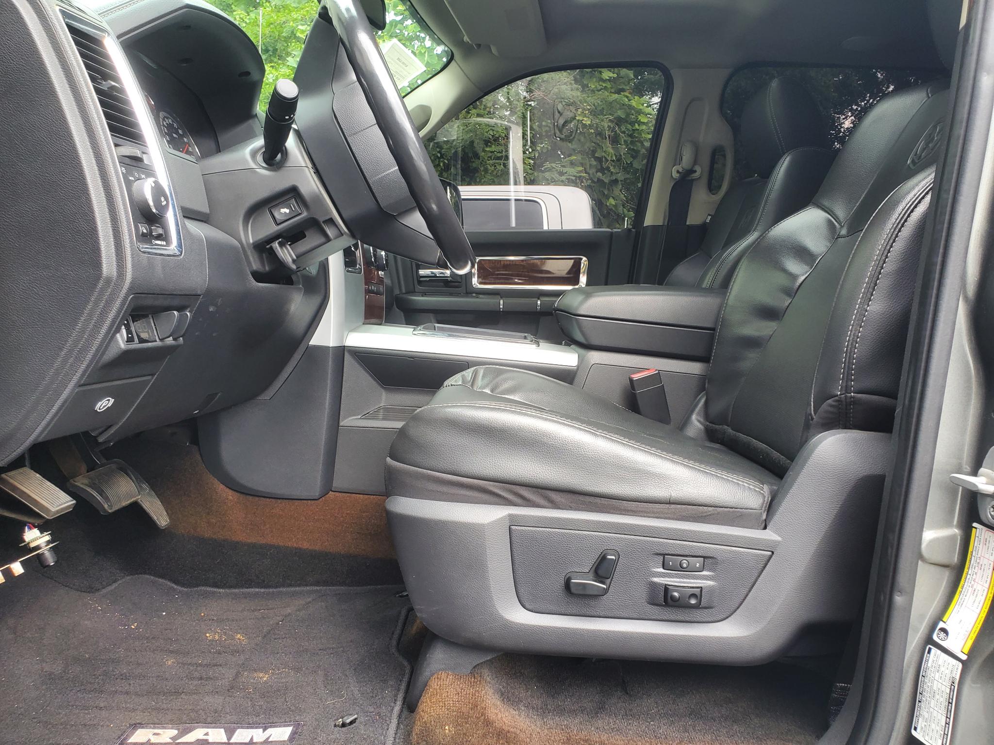 RAM 2500 4WD Crew Cab 149" Laramie 2012