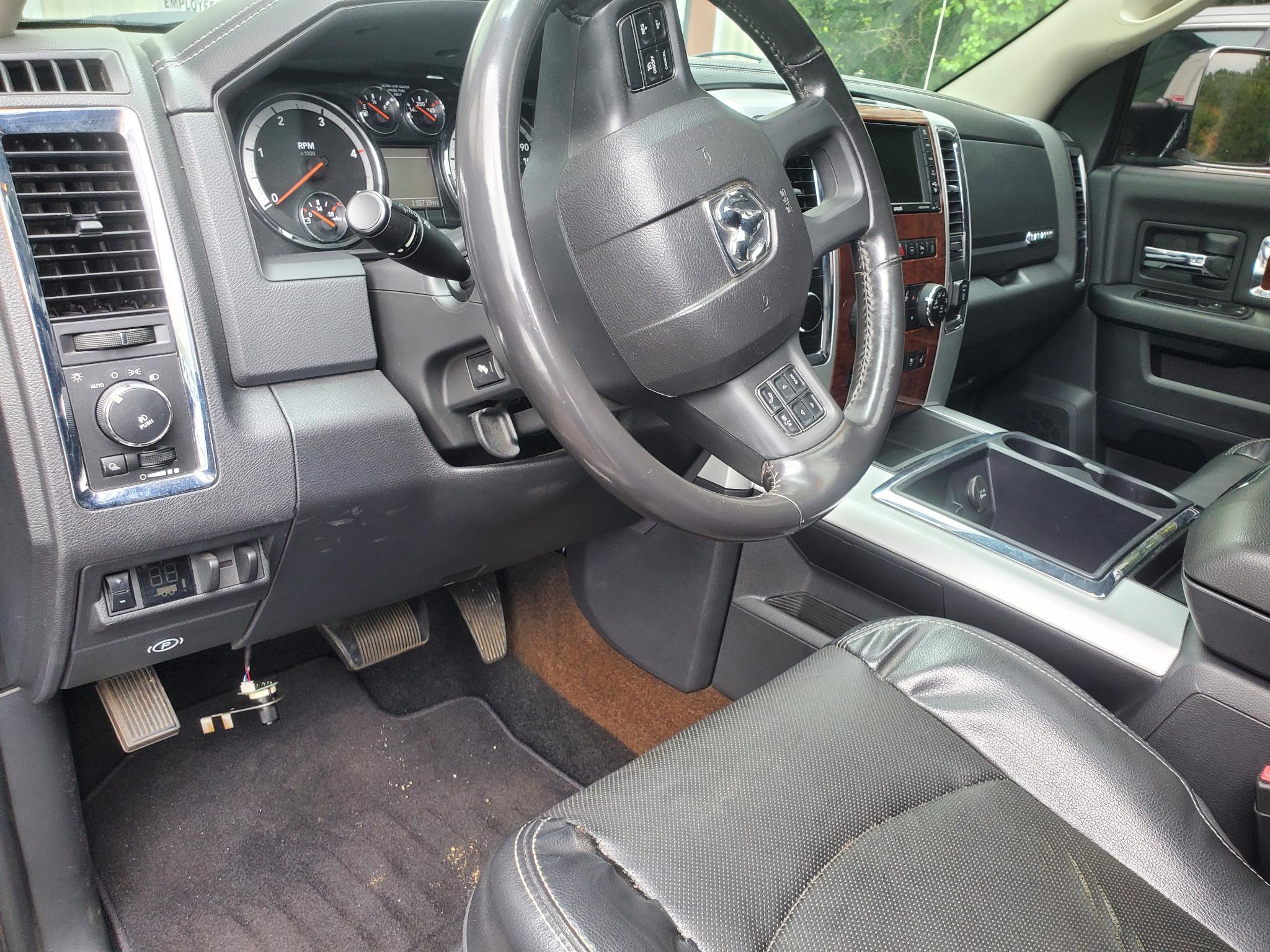 RAM 2500 4WD Crew Cab 149" Laramie 2012
