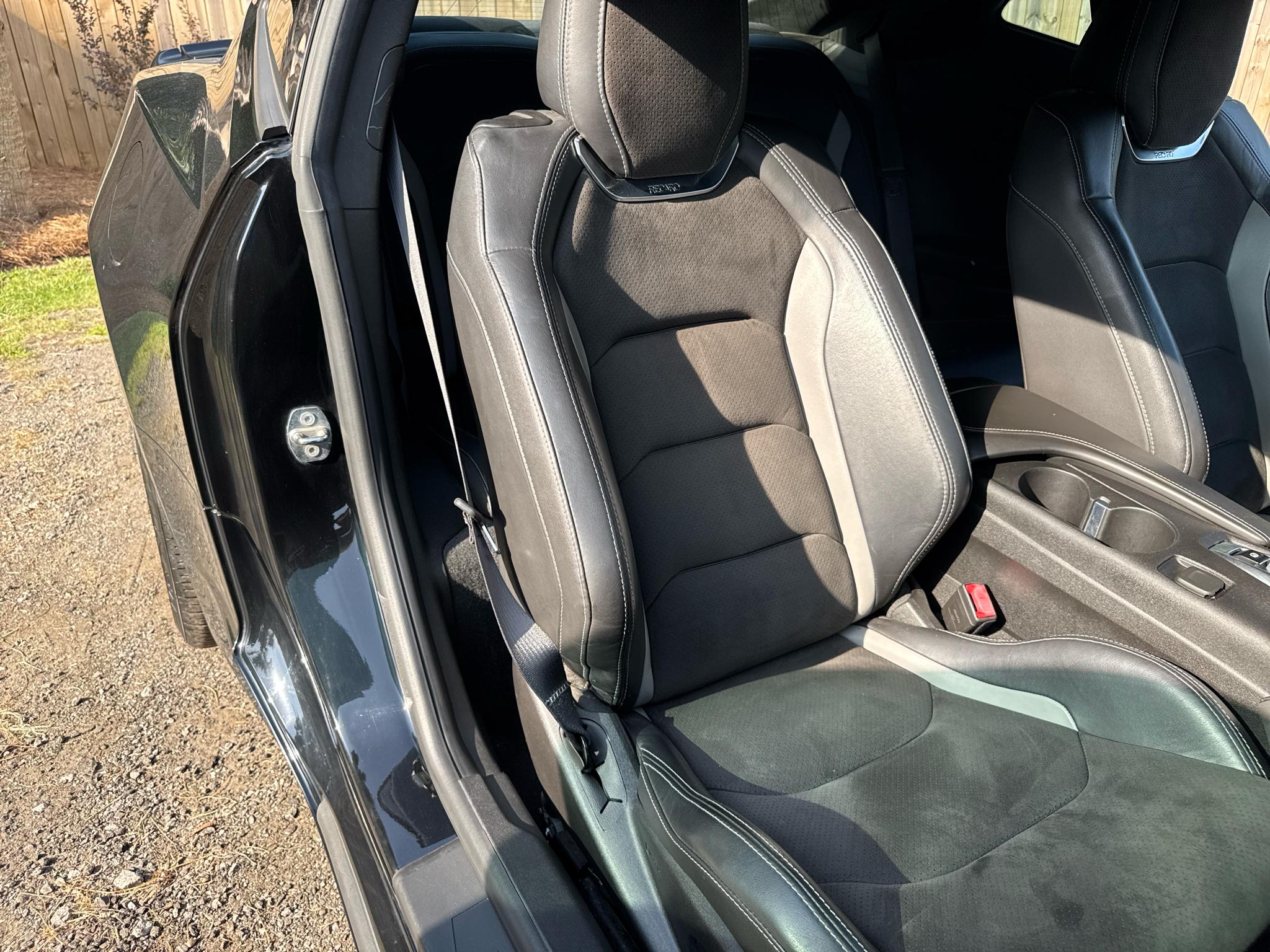 Chevrolet Camaro 2dr Cpe 1SS 2018