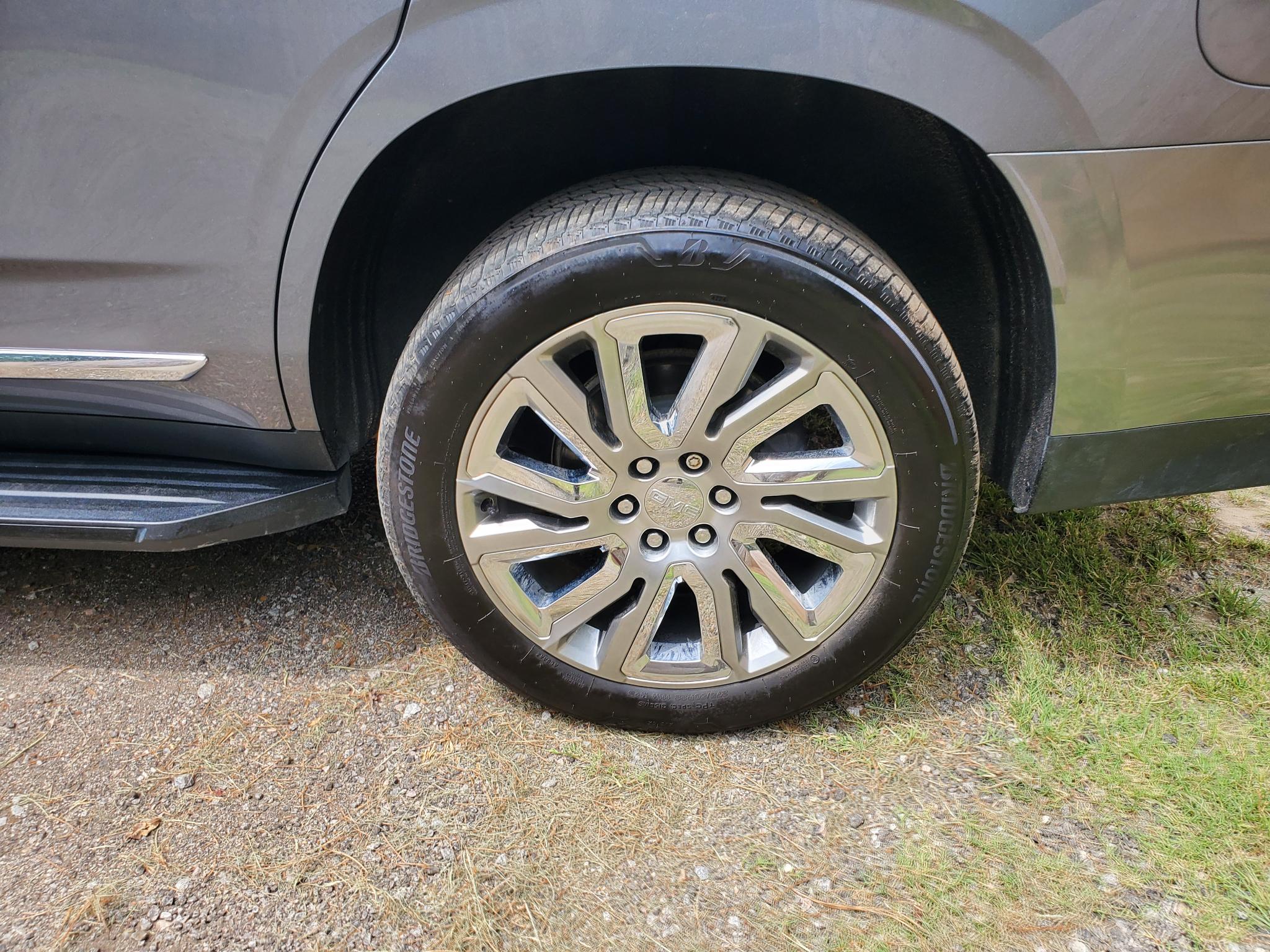 GMC Yukon 4WD 4dr SLT 2022