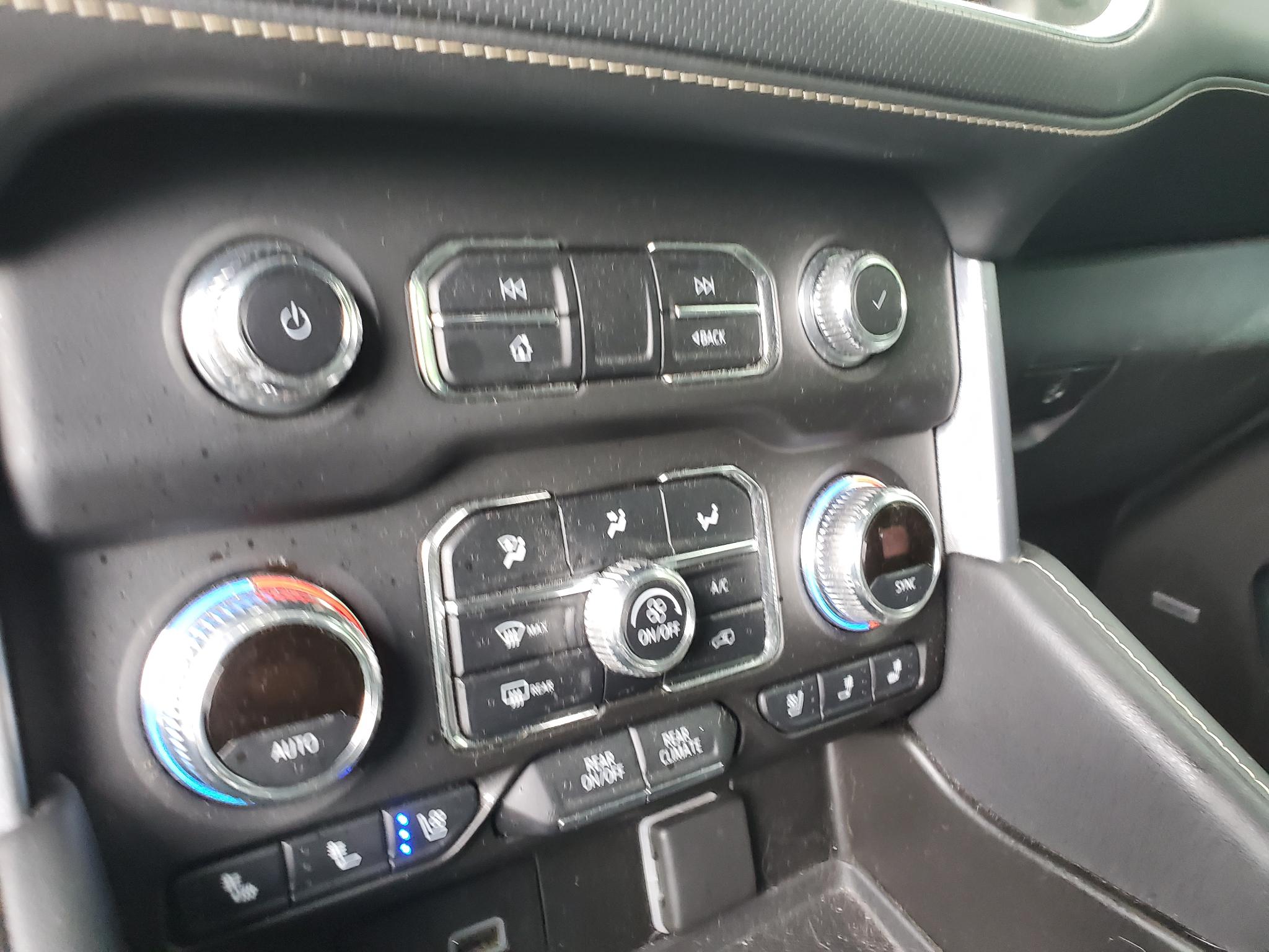 GMC Yukon 4WD 4dr SLT 2022