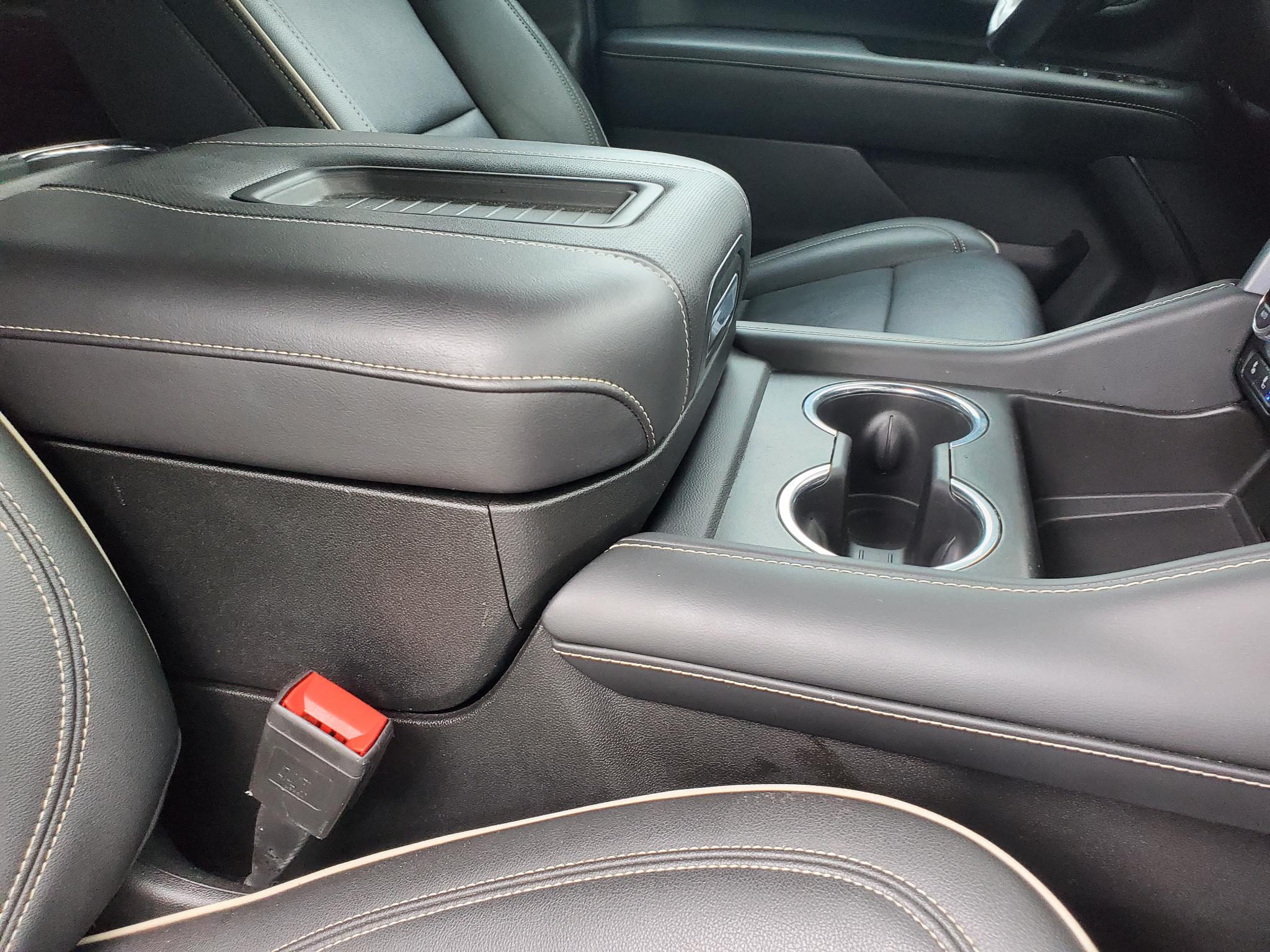 GMC Yukon 4WD 4dr SLT 2022