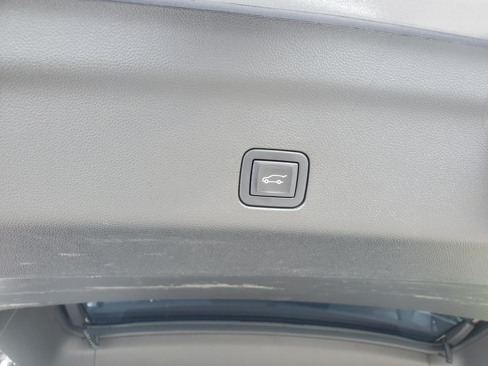 GMC Yukon 4WD 4dr SLT 2022