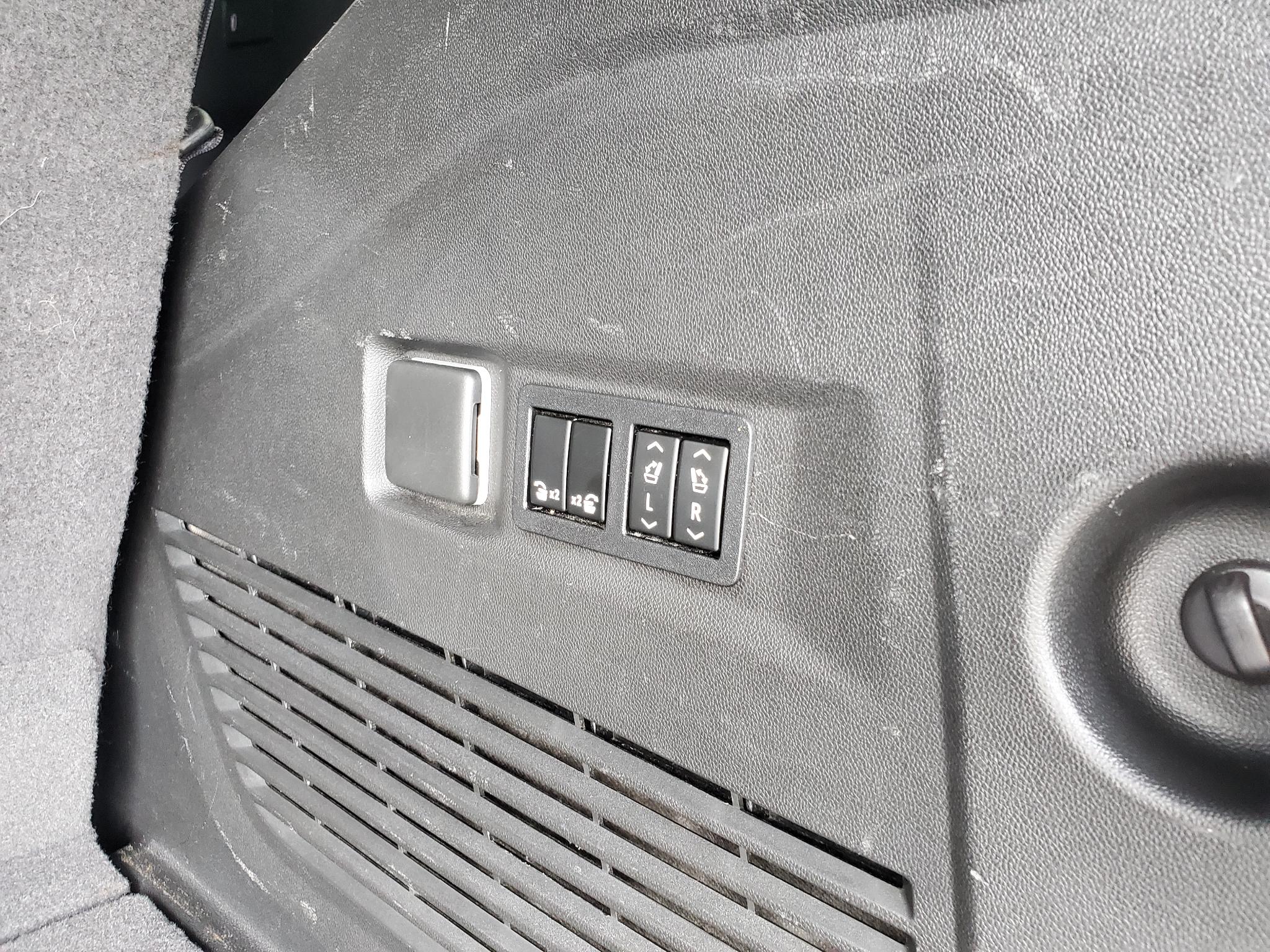 GMC Yukon 4WD 4dr SLT 2022