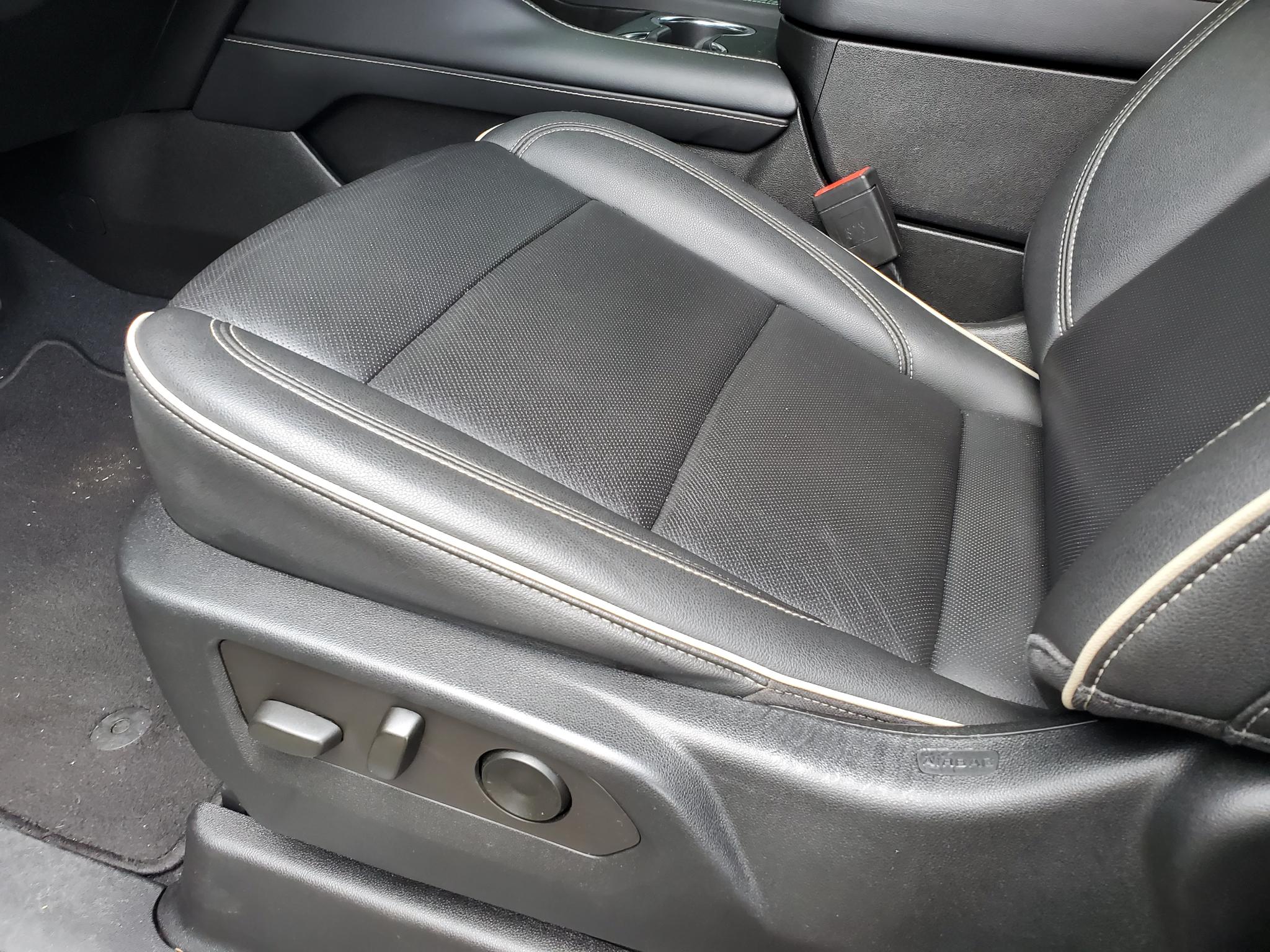 GMC Yukon 4WD 4dr SLT 2022