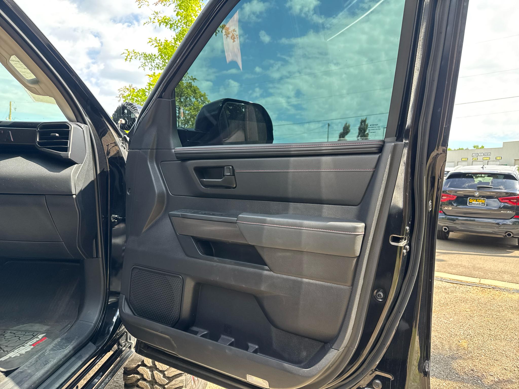Toyota Sequoia  2023