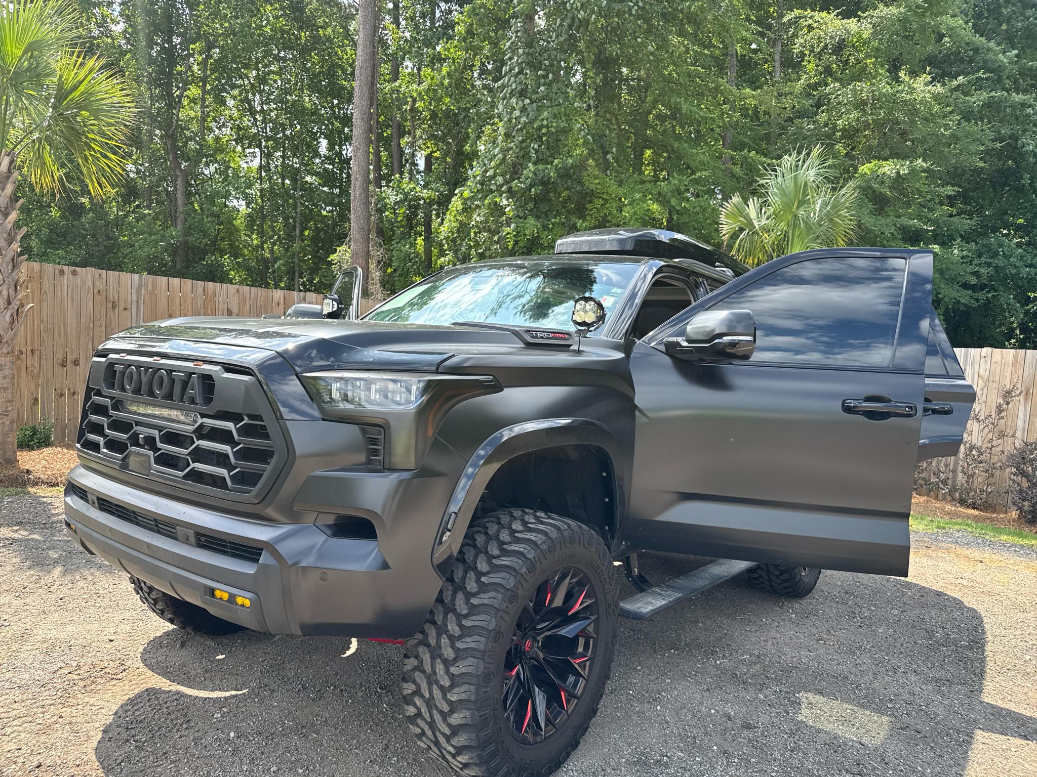 Toyota Sequoia  2023