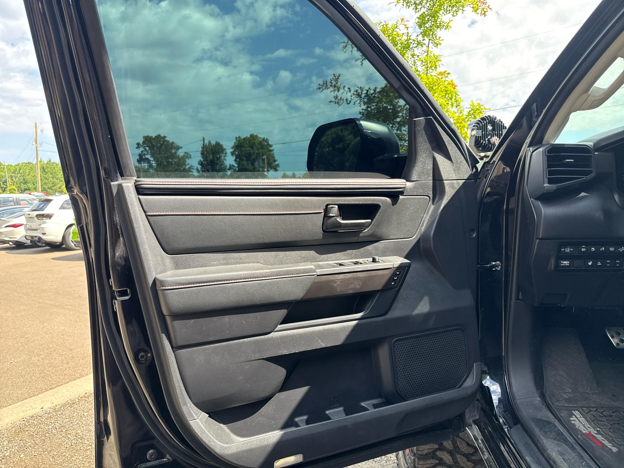 Toyota Sequoia  2023