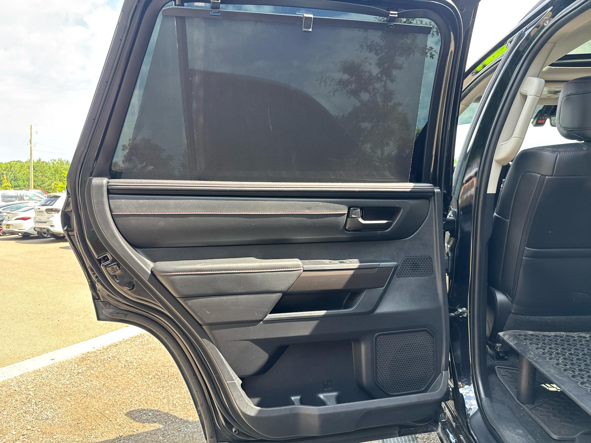 Toyota Sequoia  2023