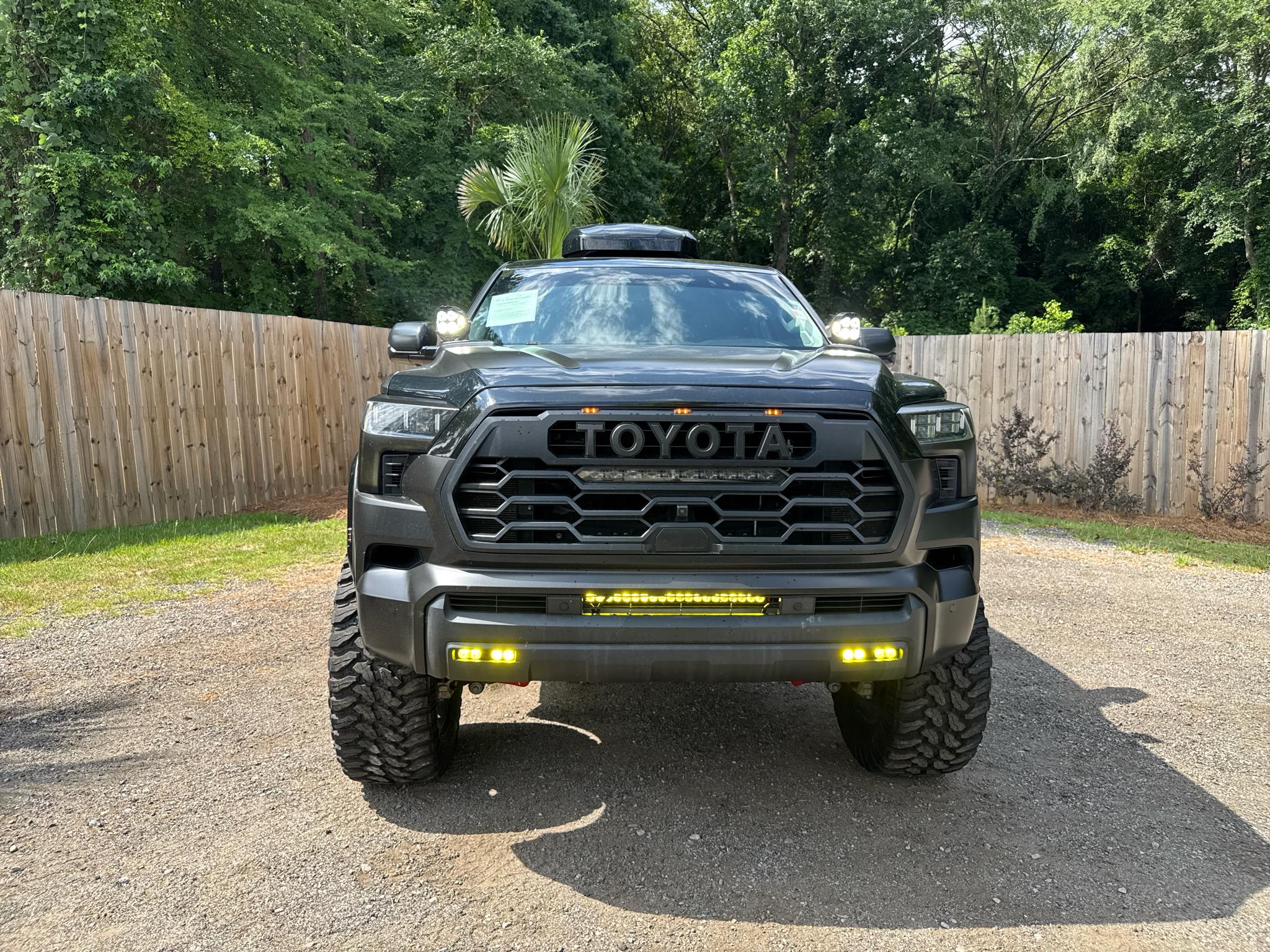 Toyota Sequoia  2023