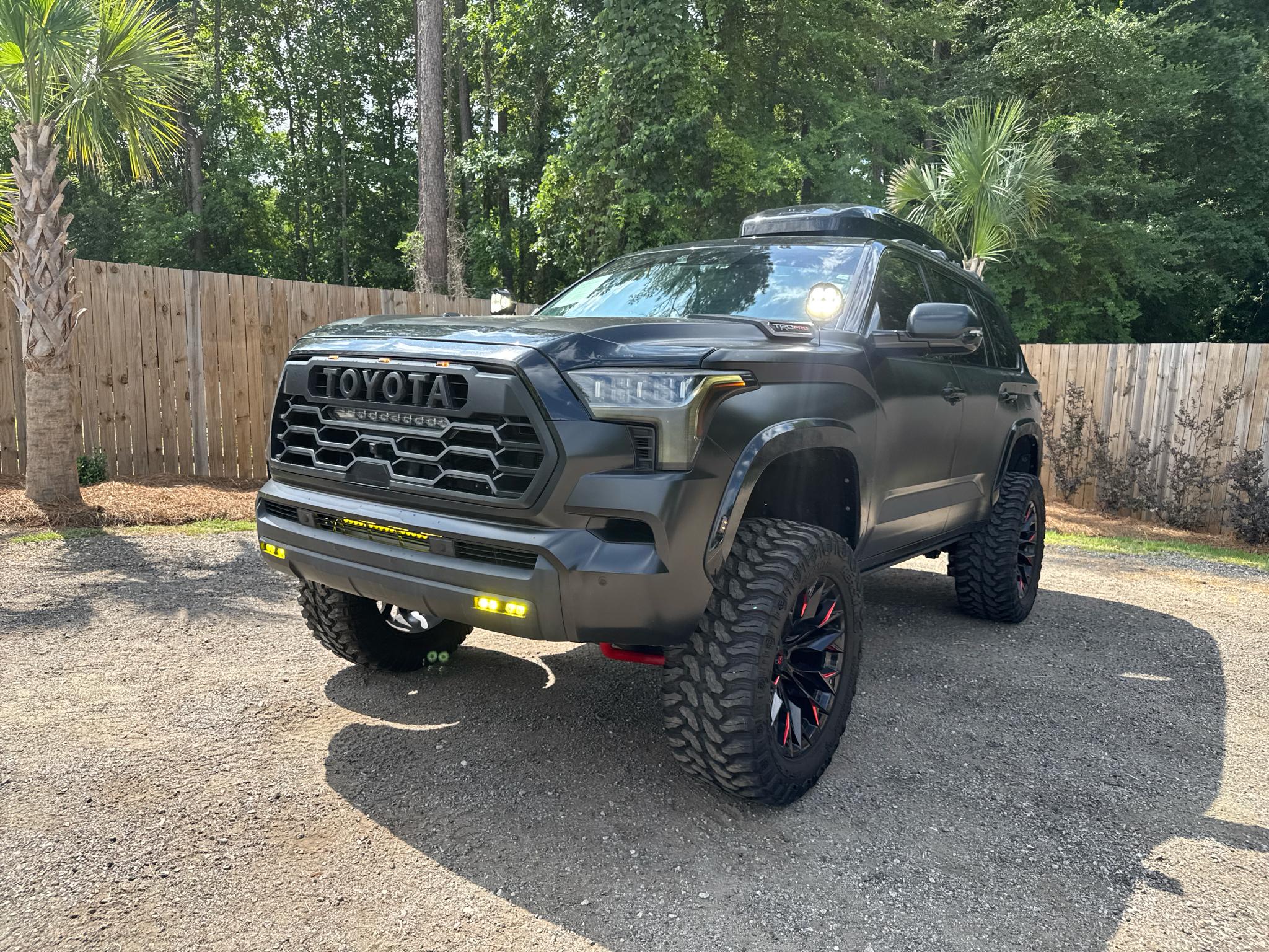 Toyota Sequoia  2023