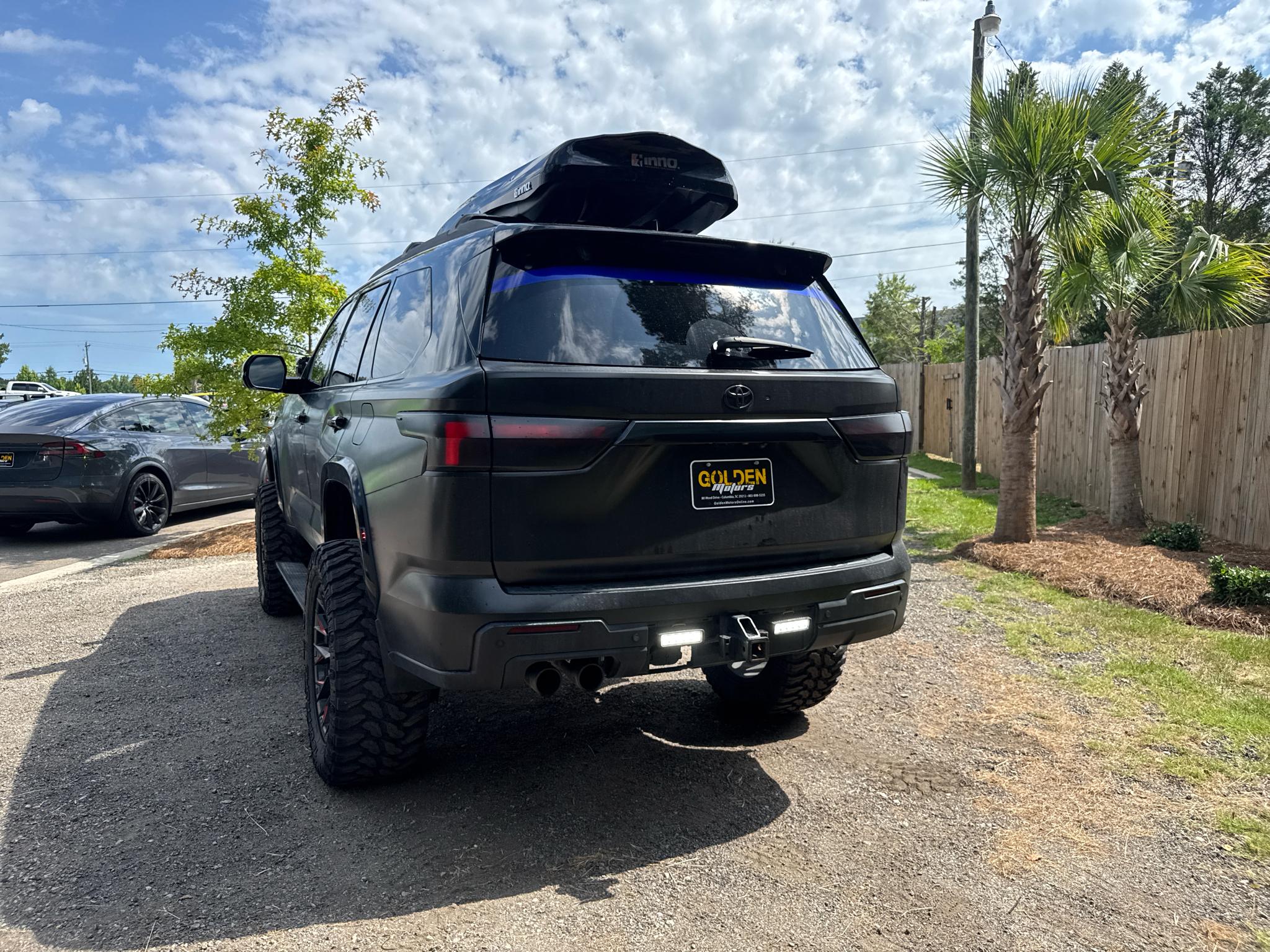 Toyota Sequoia  2023
