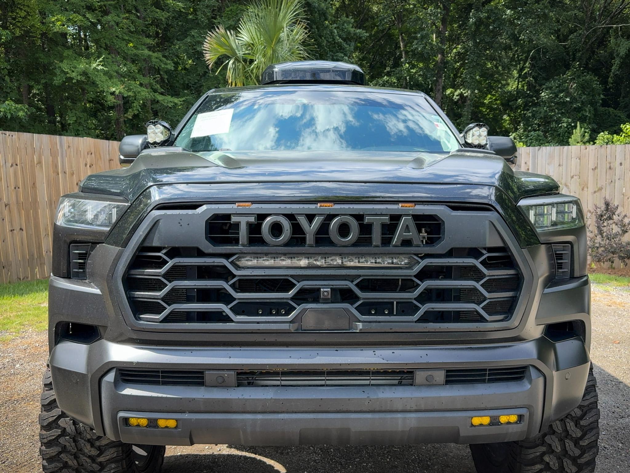Toyota Sequoia  2023
