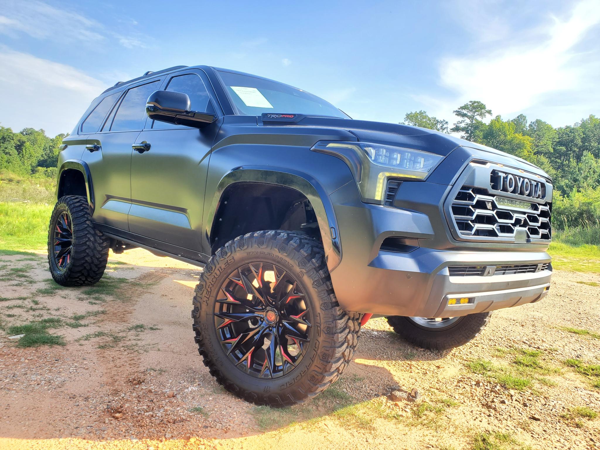 Toyota Sequoia  2023