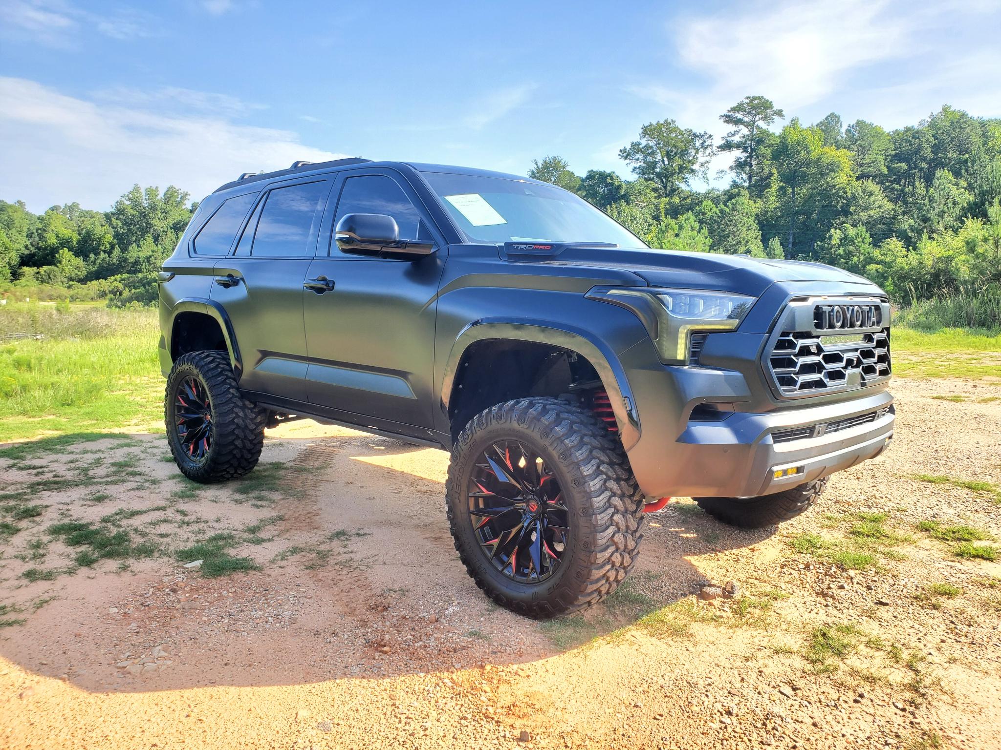 Toyota Sequoia  2023