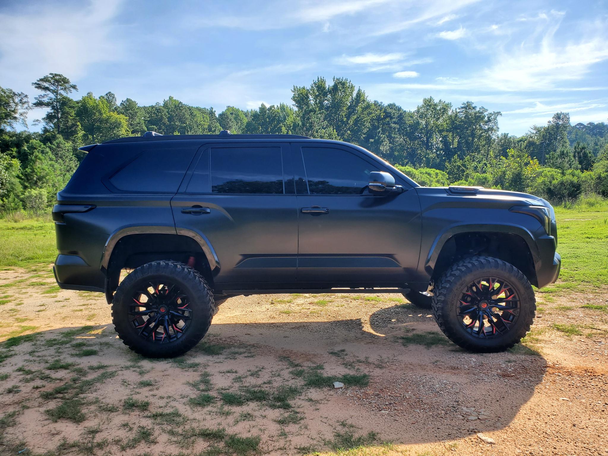 Toyota Sequoia  2023