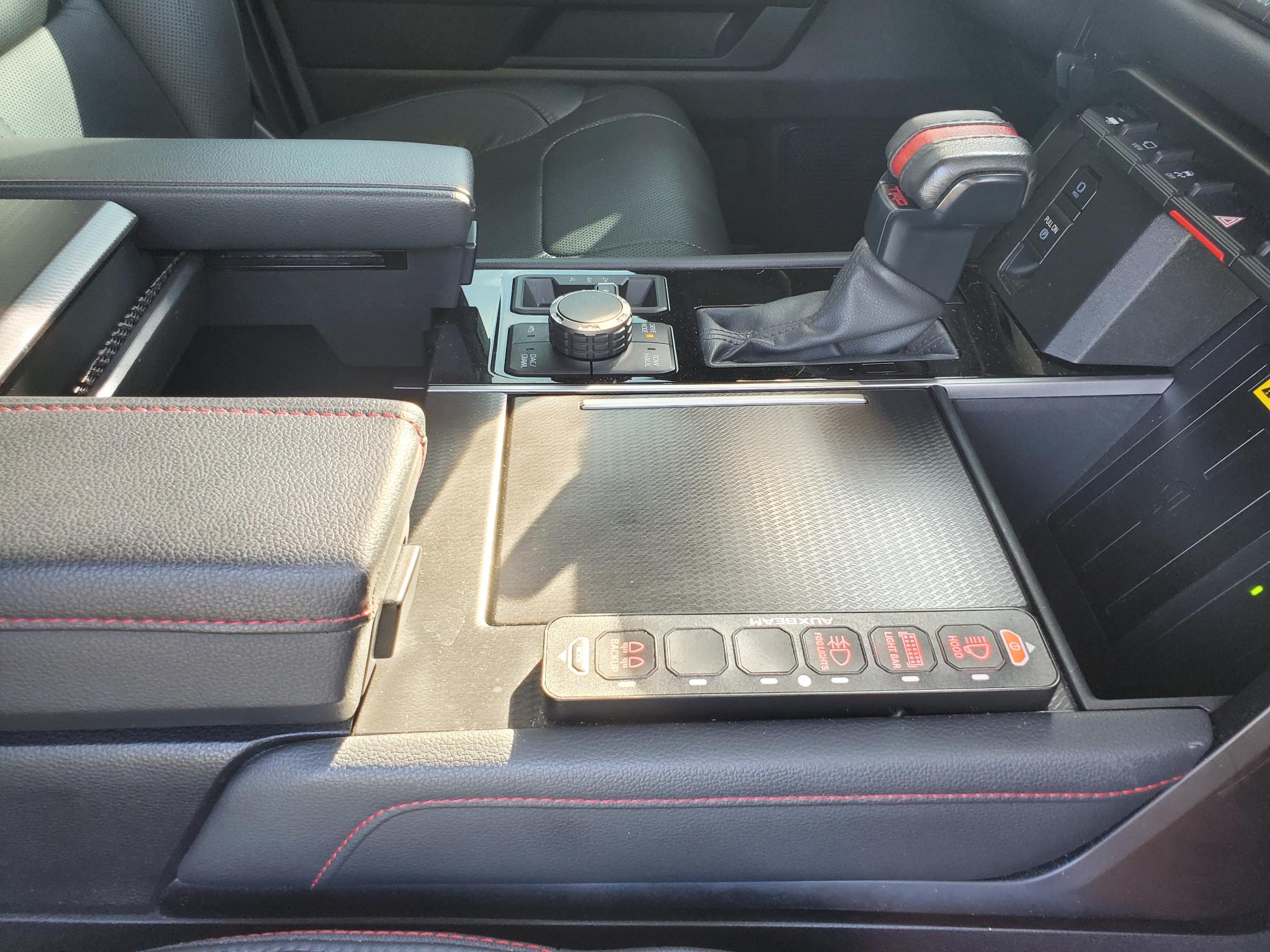 Toyota Sequoia  2023