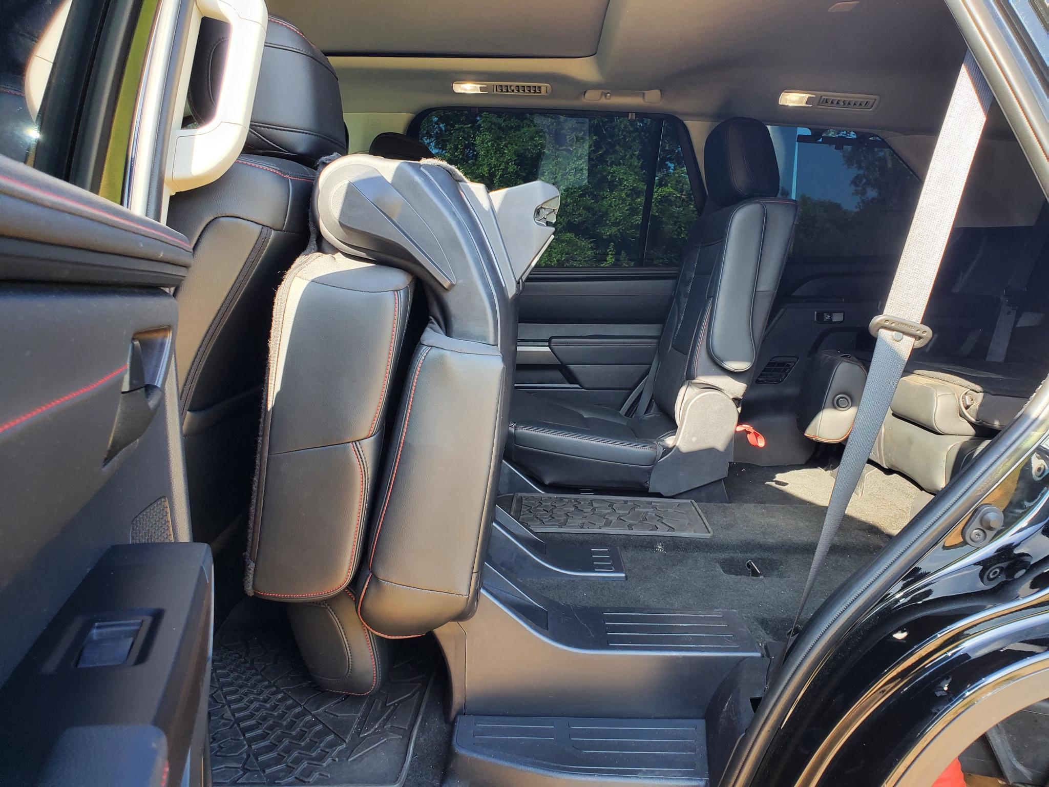 Toyota Sequoia  2023