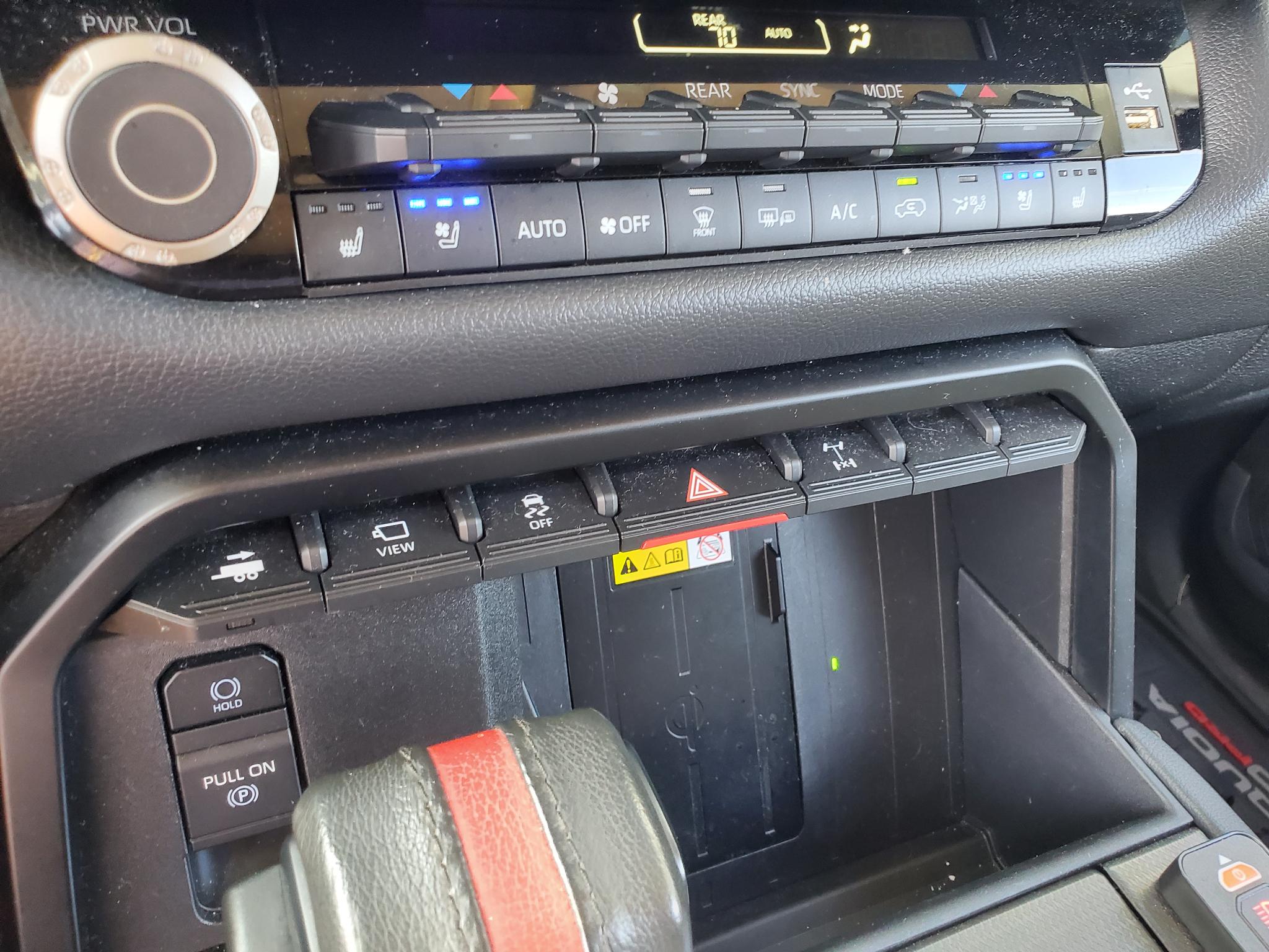 Toyota Sequoia  2023