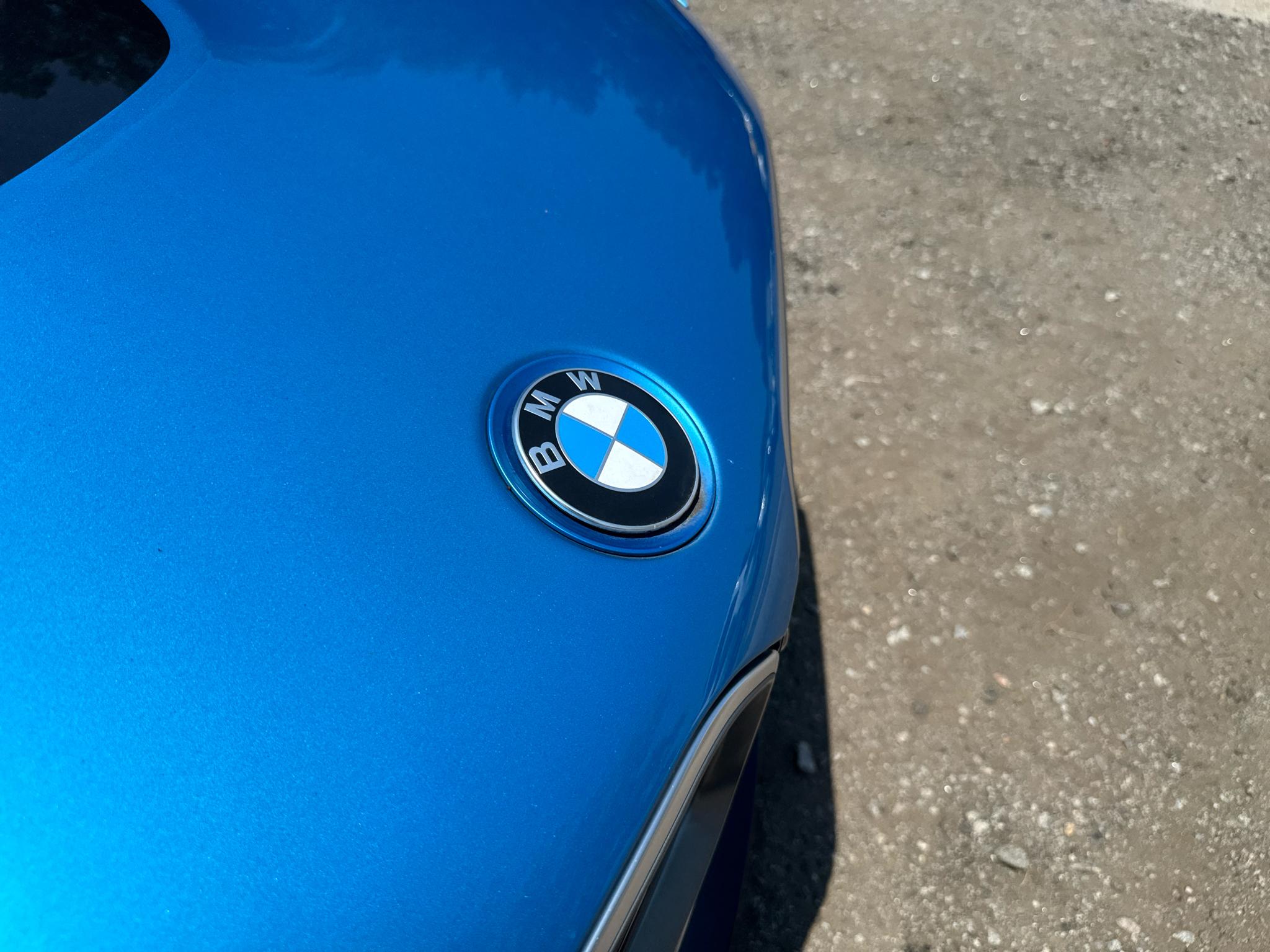 BMW i8  2016