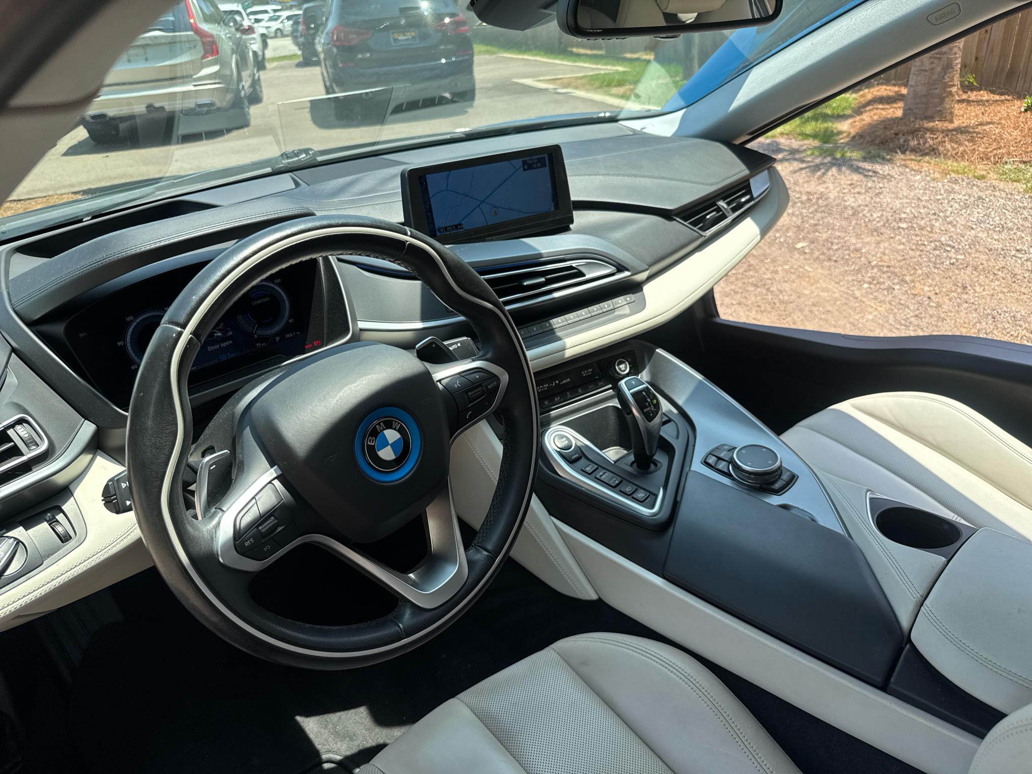 BMW i8  2016