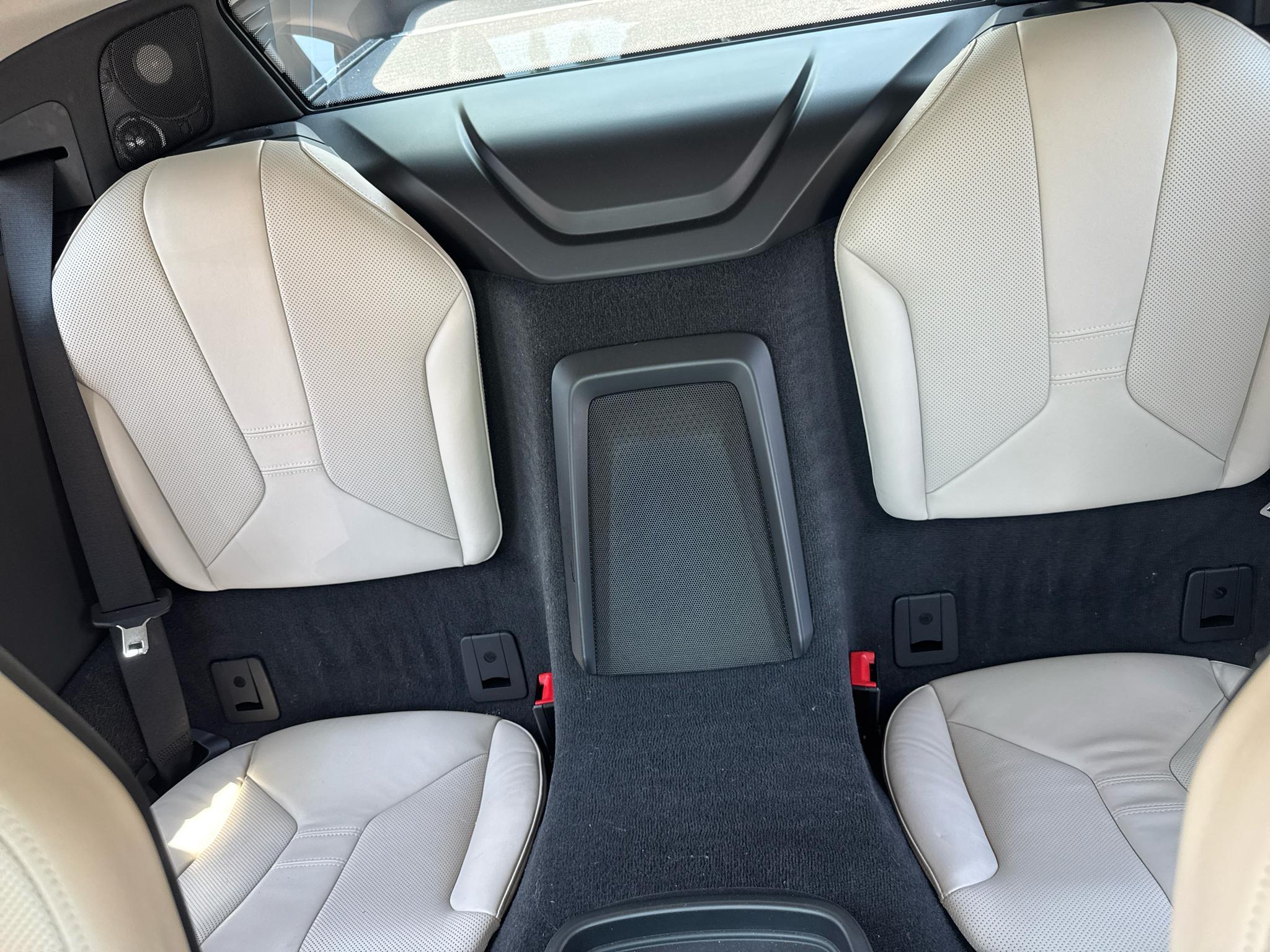 BMW i8  2016