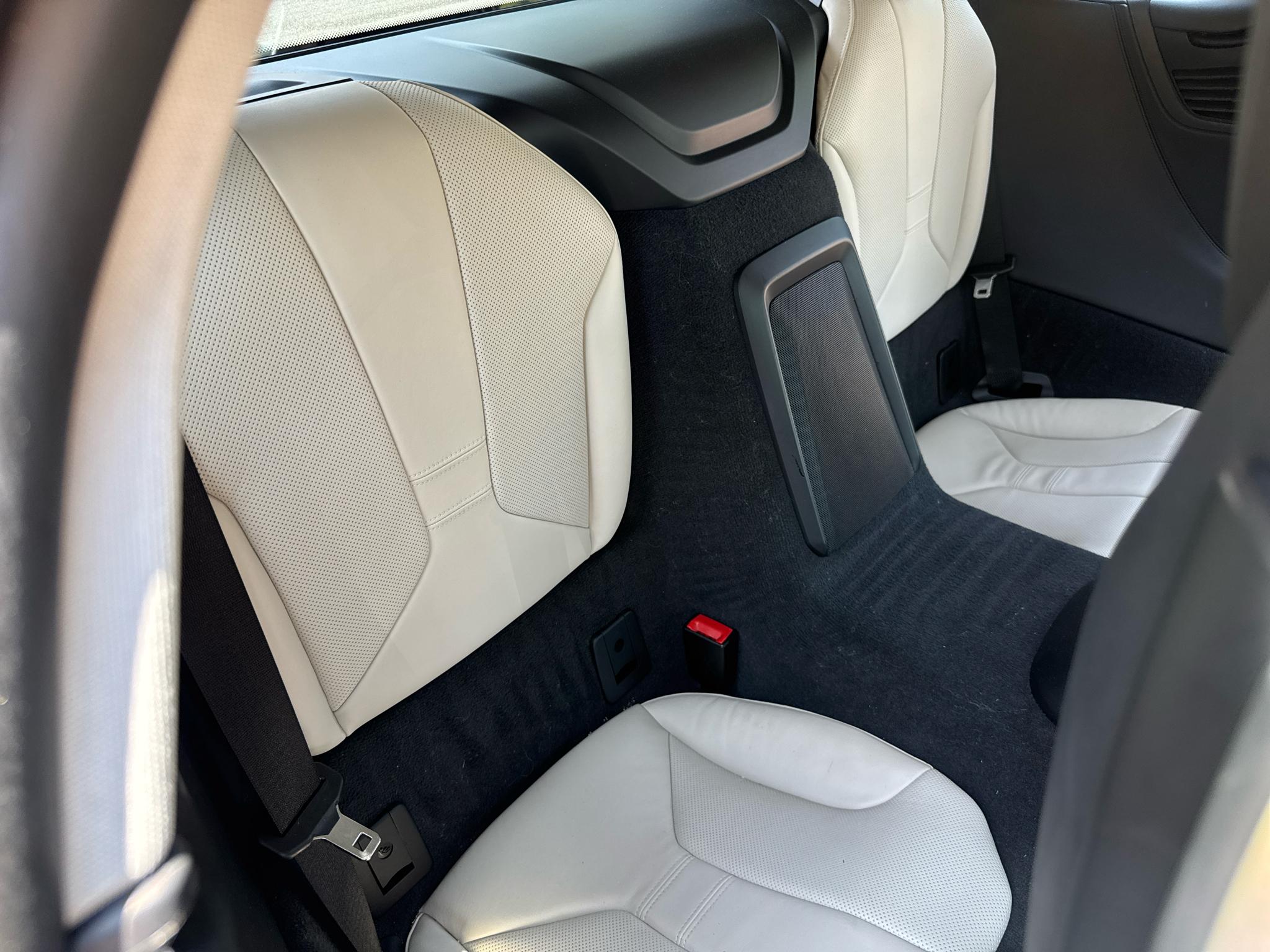 BMW i8  2016