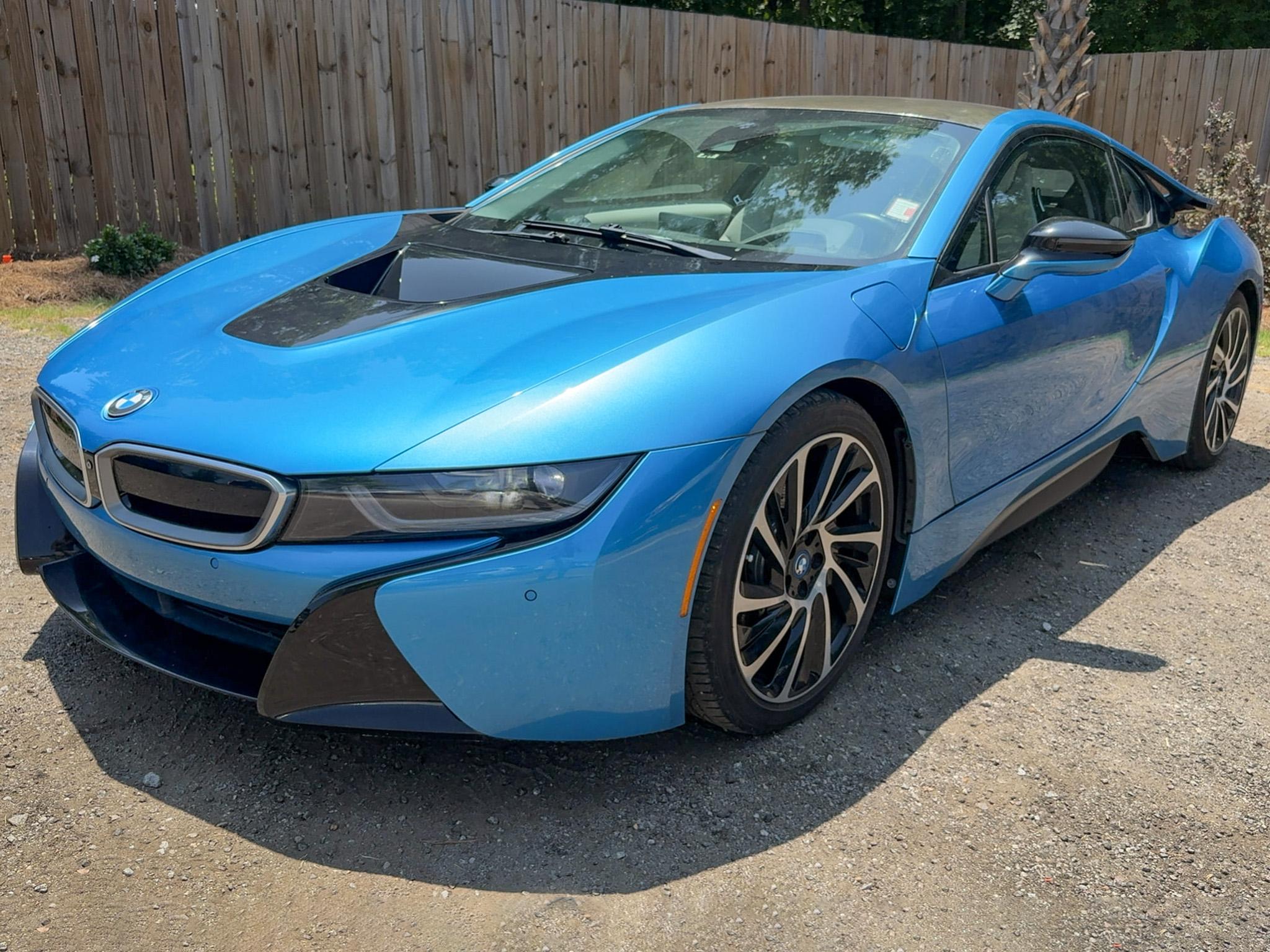 BMW i8  2016