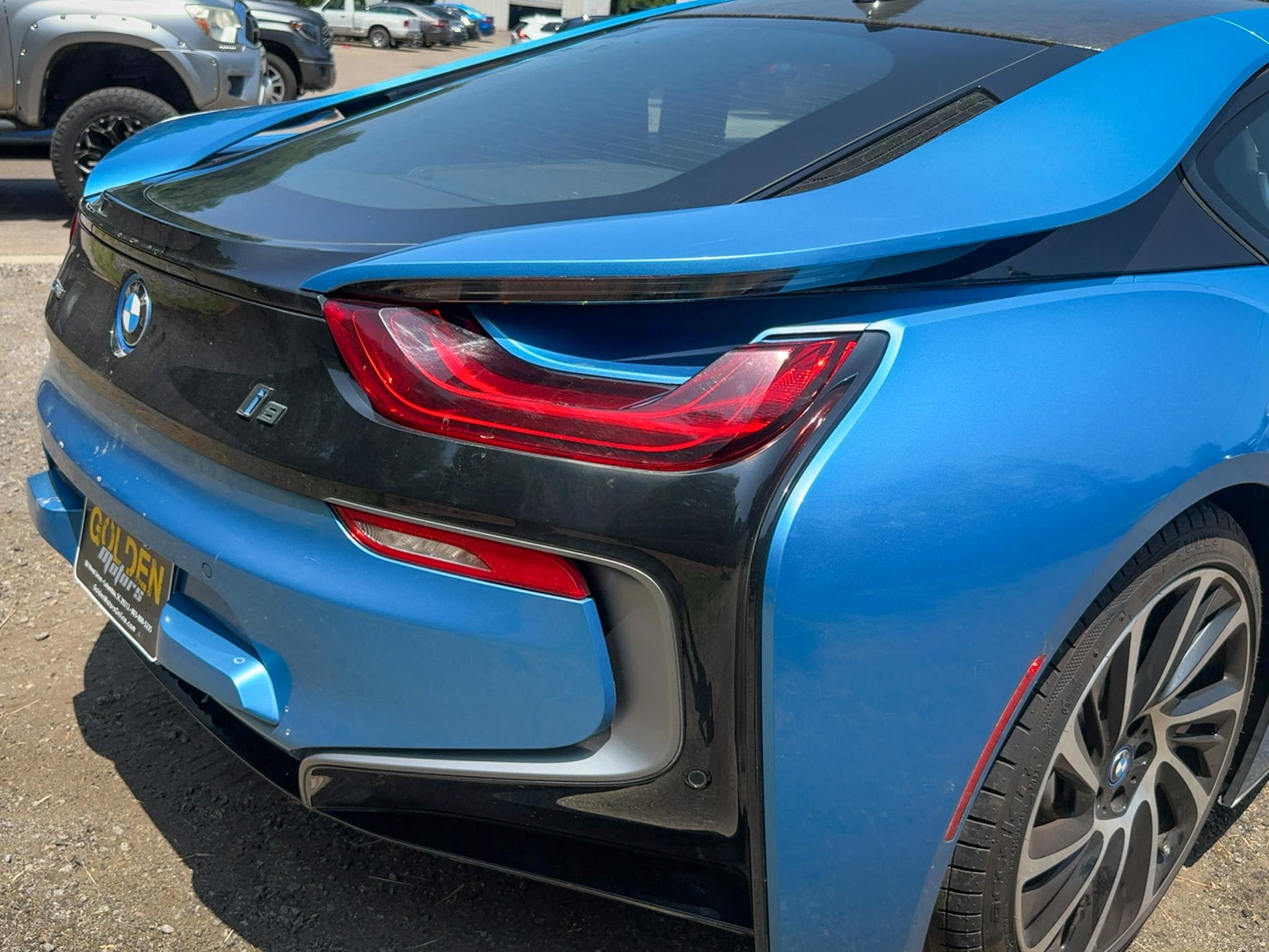 BMW i8  2016